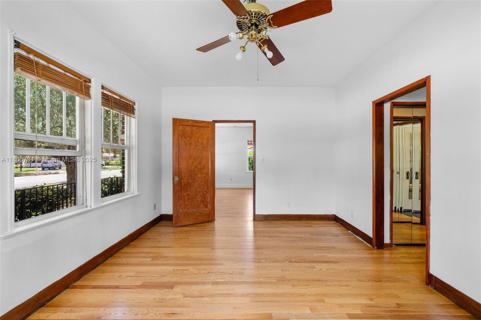 HOLLYWOOD LAKES SECTION - Residential