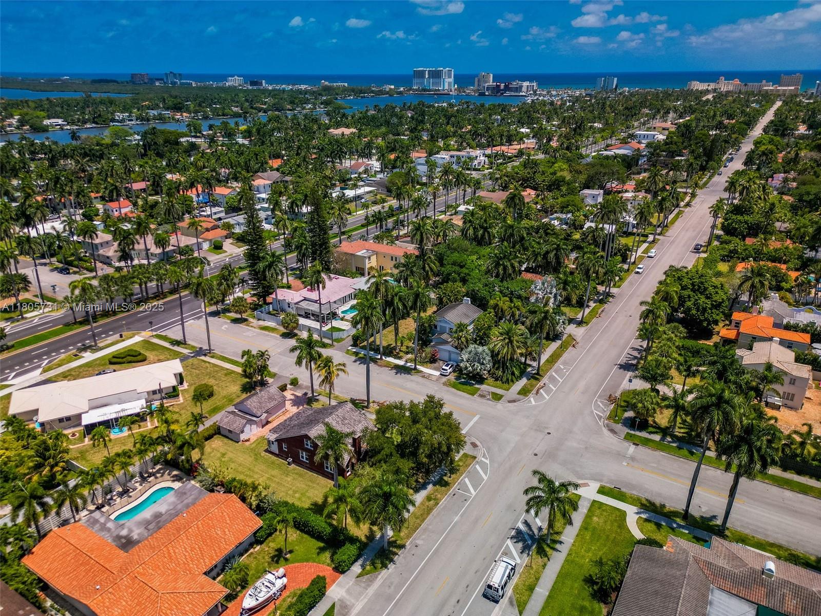 HOLLYWOOD LAKES SECTION - Residential