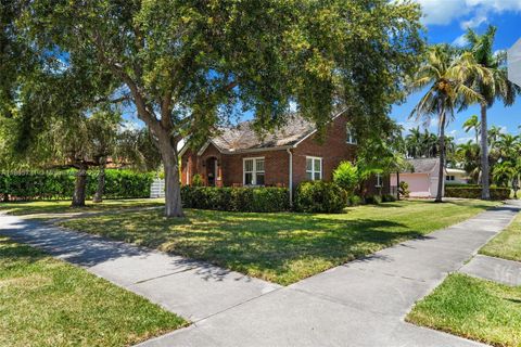1201 Harrison St Hollywood FL 33019