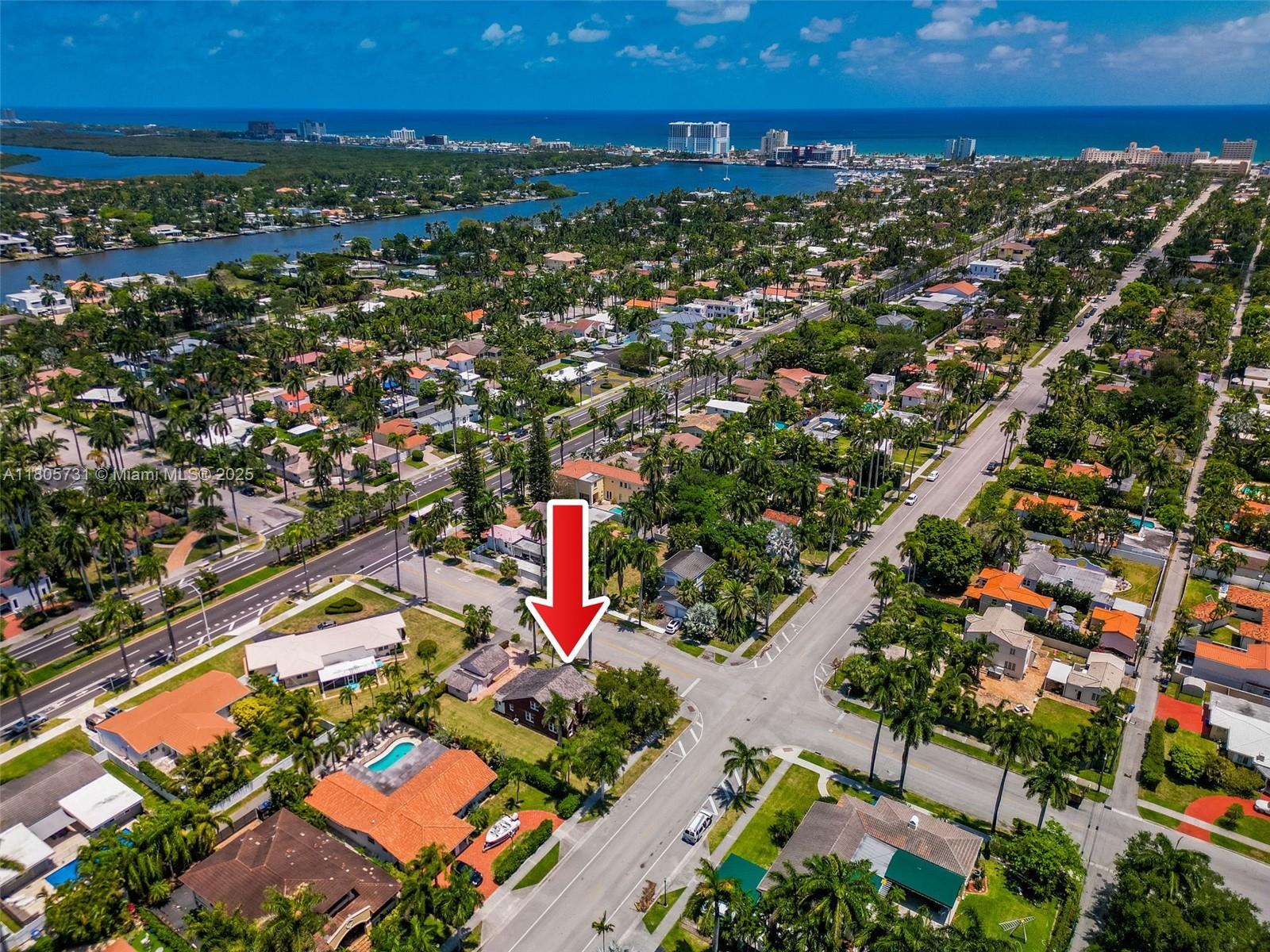 HOLLYWOOD LAKES SECTION - Residential