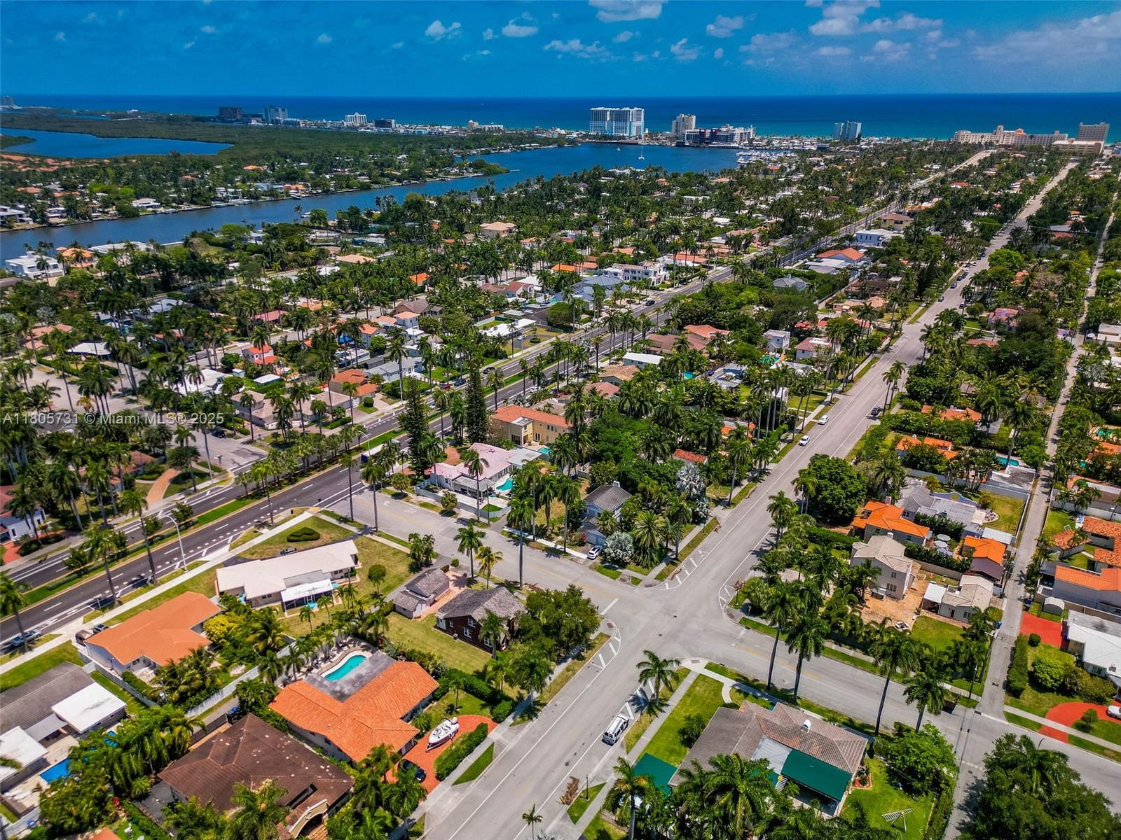 HOLLYWOOD LAKES SECTION - Residential