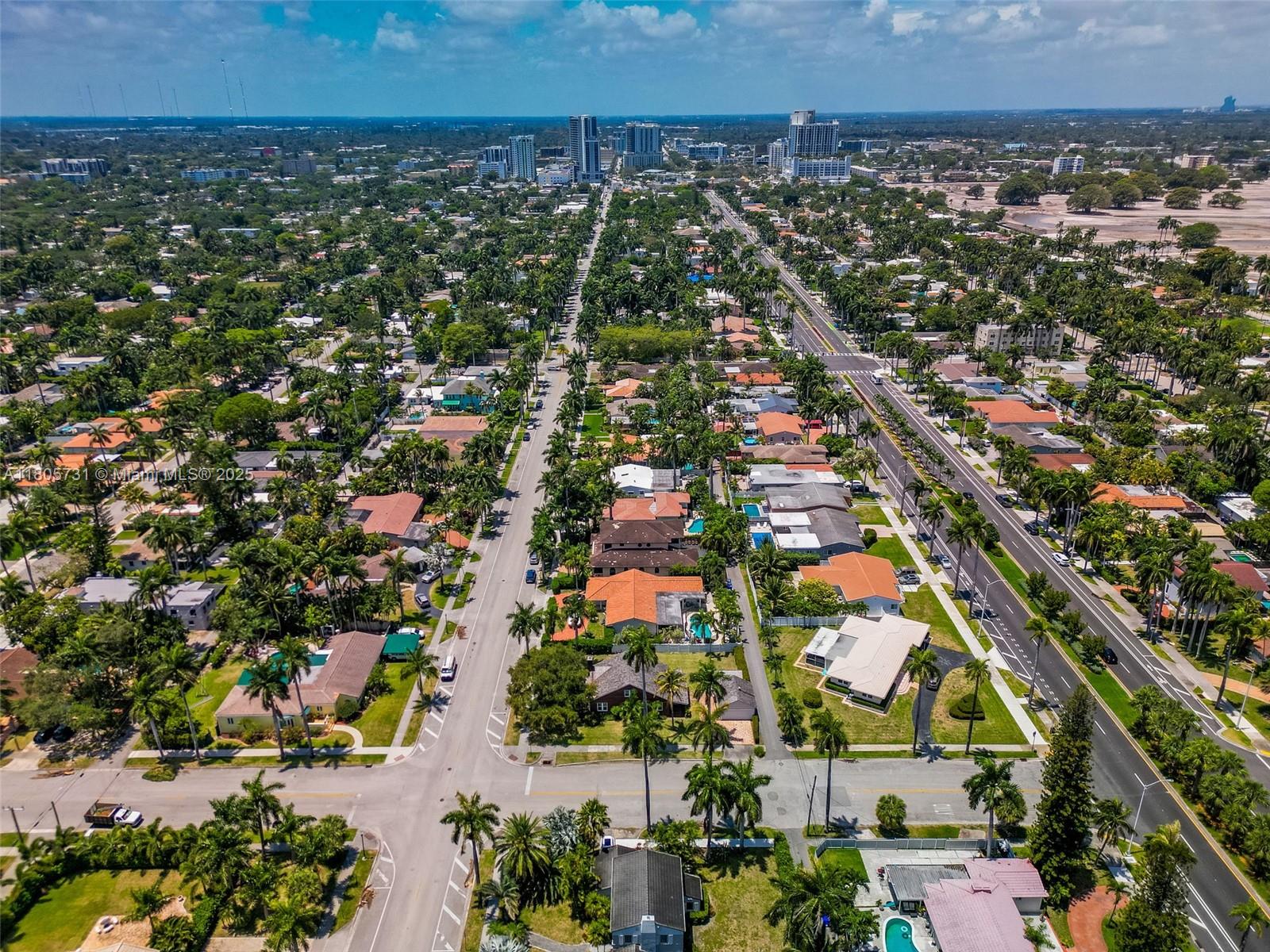 HOLLYWOOD LAKES SECTION - Residential