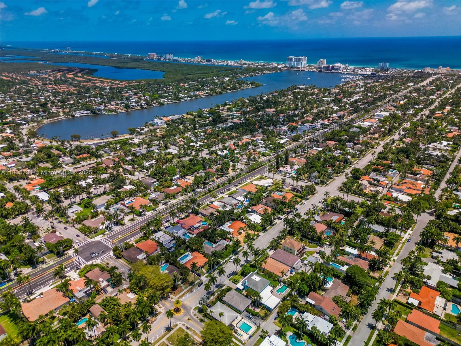 HOLLYWOOD LAKES SECTION - Residential