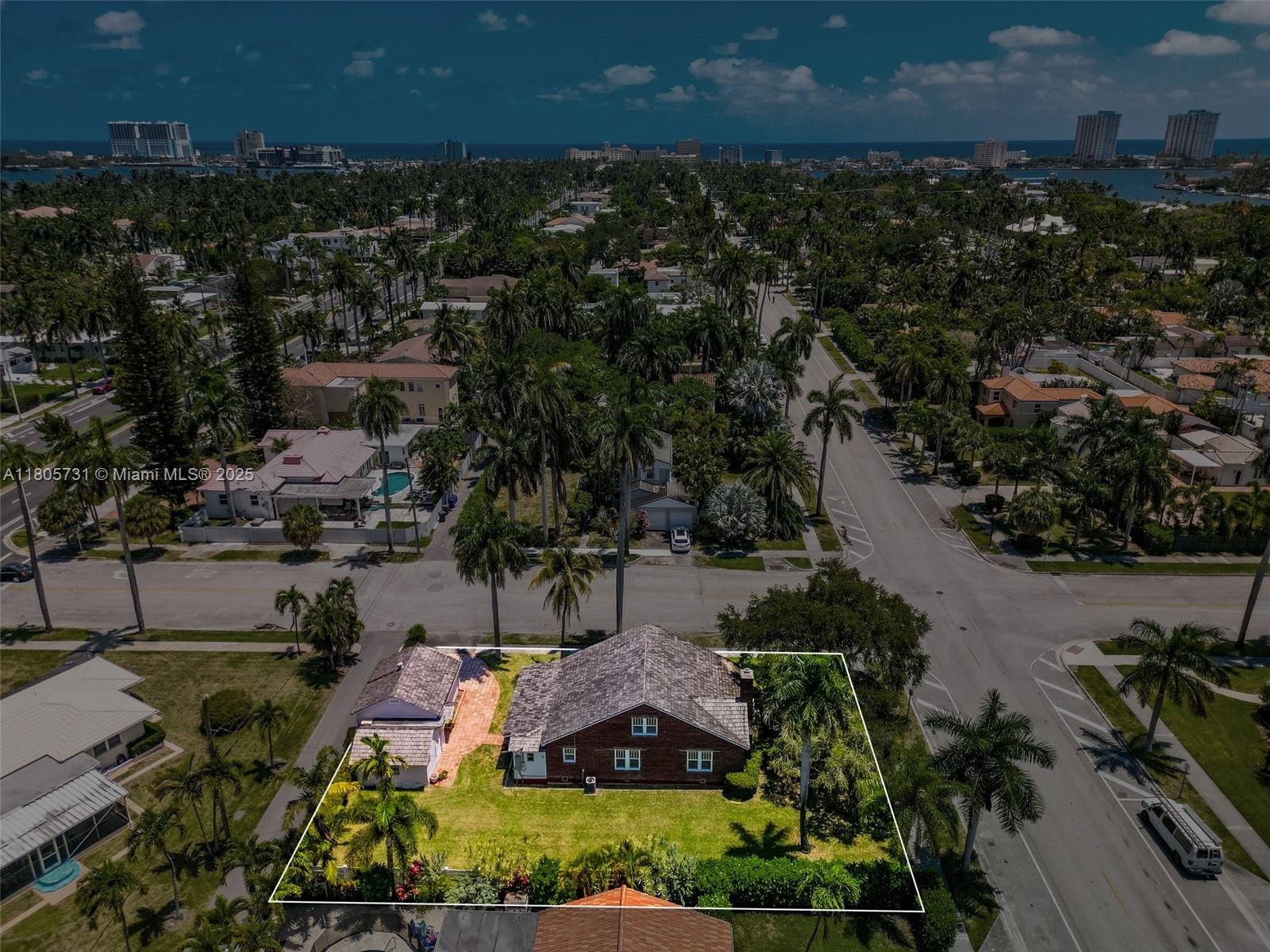 HOLLYWOOD LAKES SECTION - Residential
