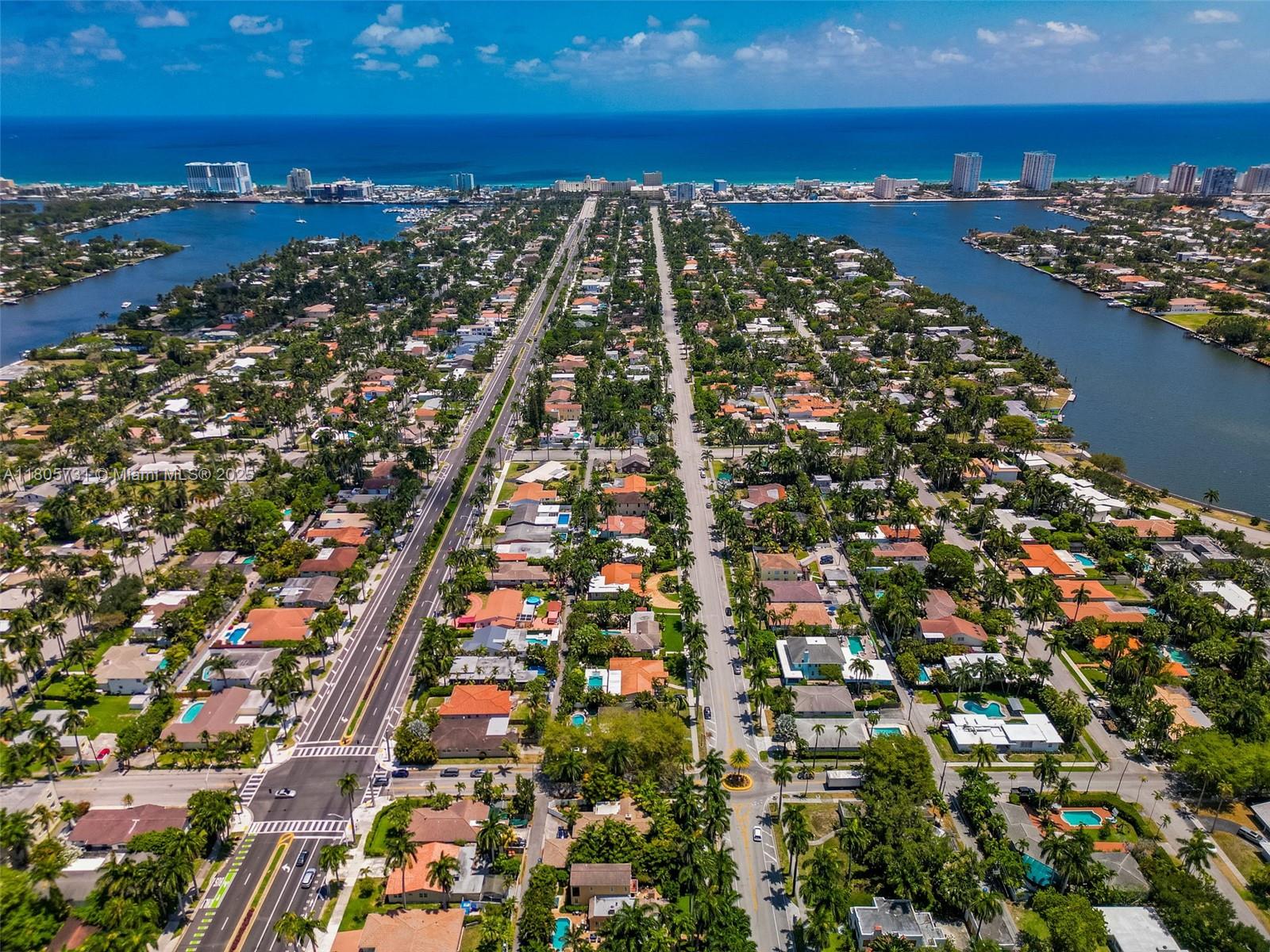 HOLLYWOOD LAKES SECTION - Residential