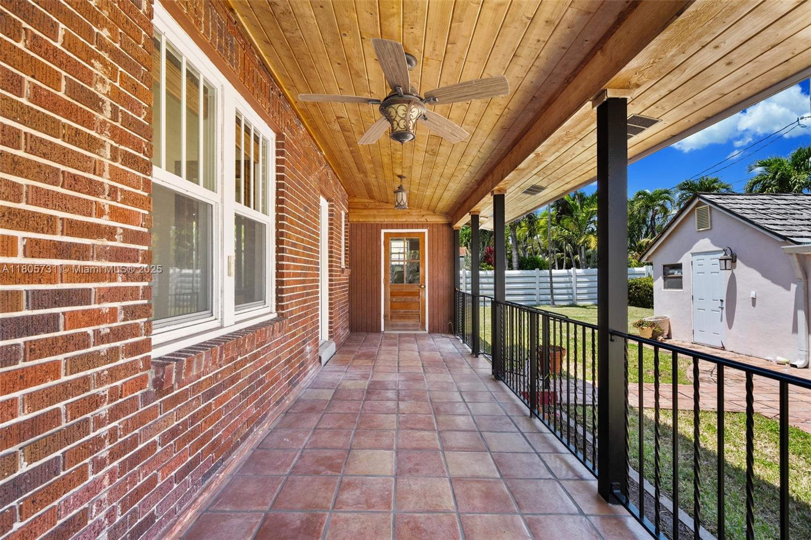 HOLLYWOOD LAKES SECTION - Residential