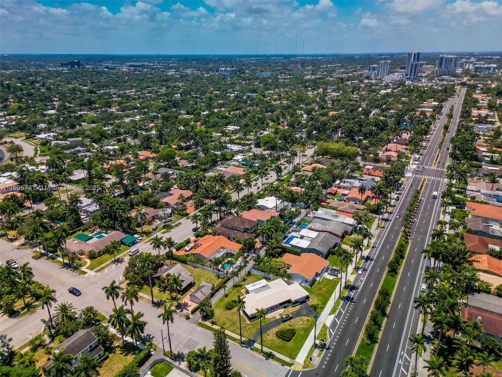 HOLLYWOOD LAKES SECTION - Residential