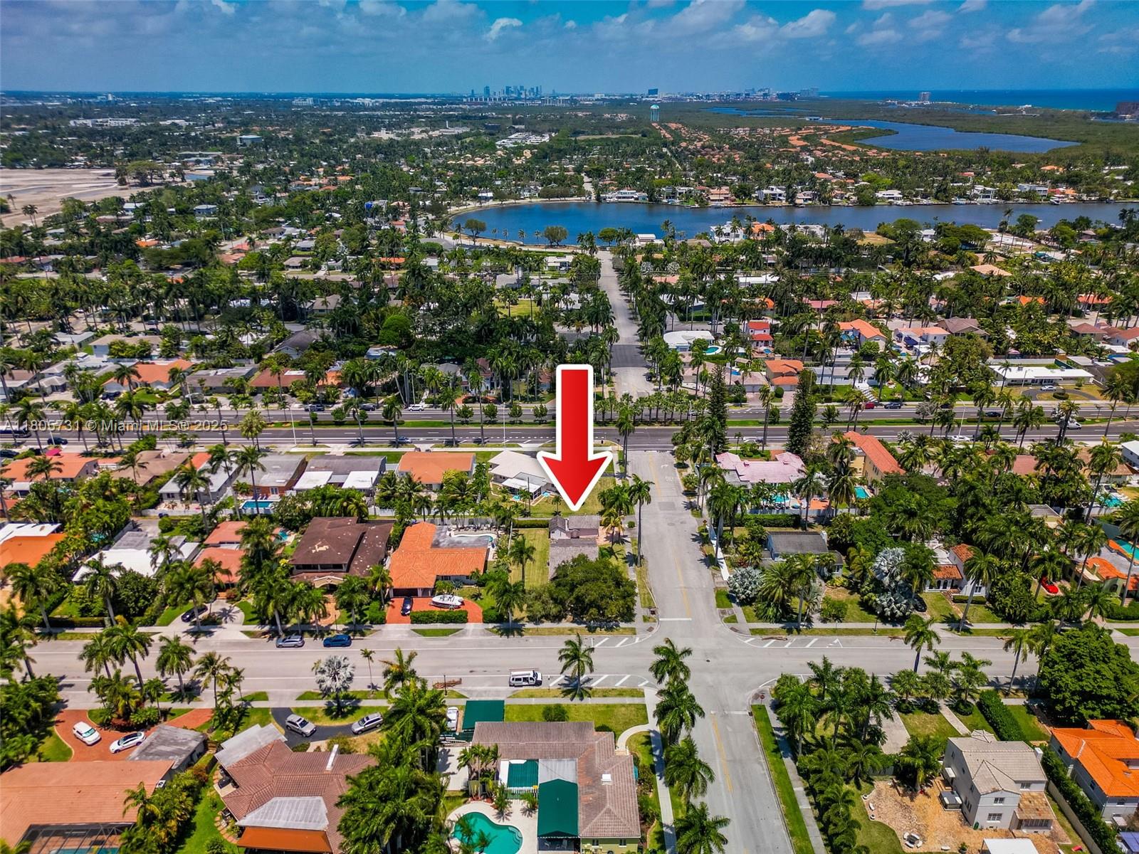 HOLLYWOOD LAKES SECTION - Residential