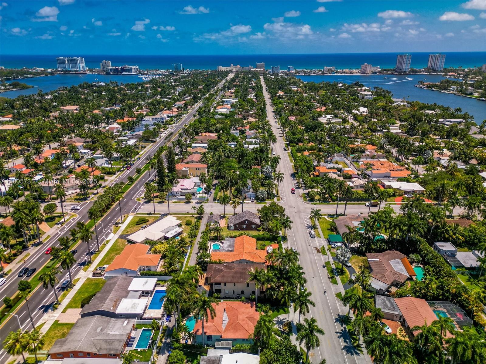 HOLLYWOOD LAKES SECTION - Residential