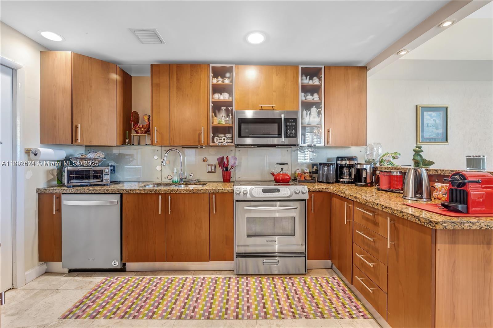 OCEAN MARINE YACHT CLUB C - Residential