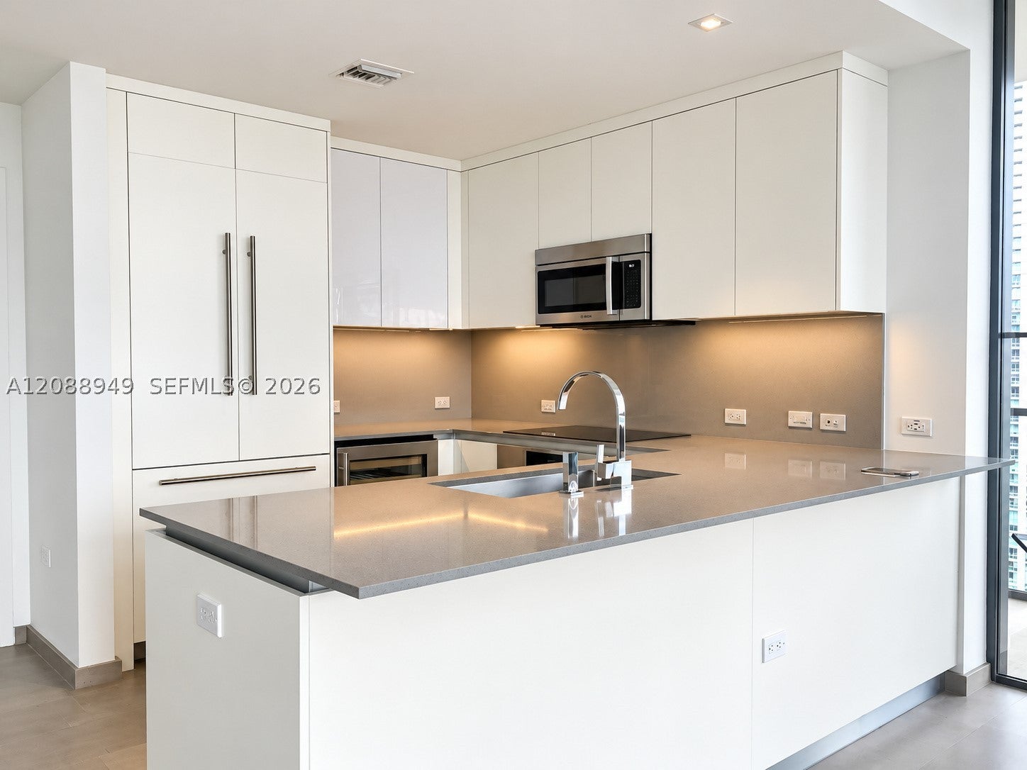 88 SW 7th St 1711