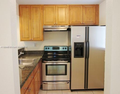 SUNDANCE AT PLANTATION CO - Residential Lease