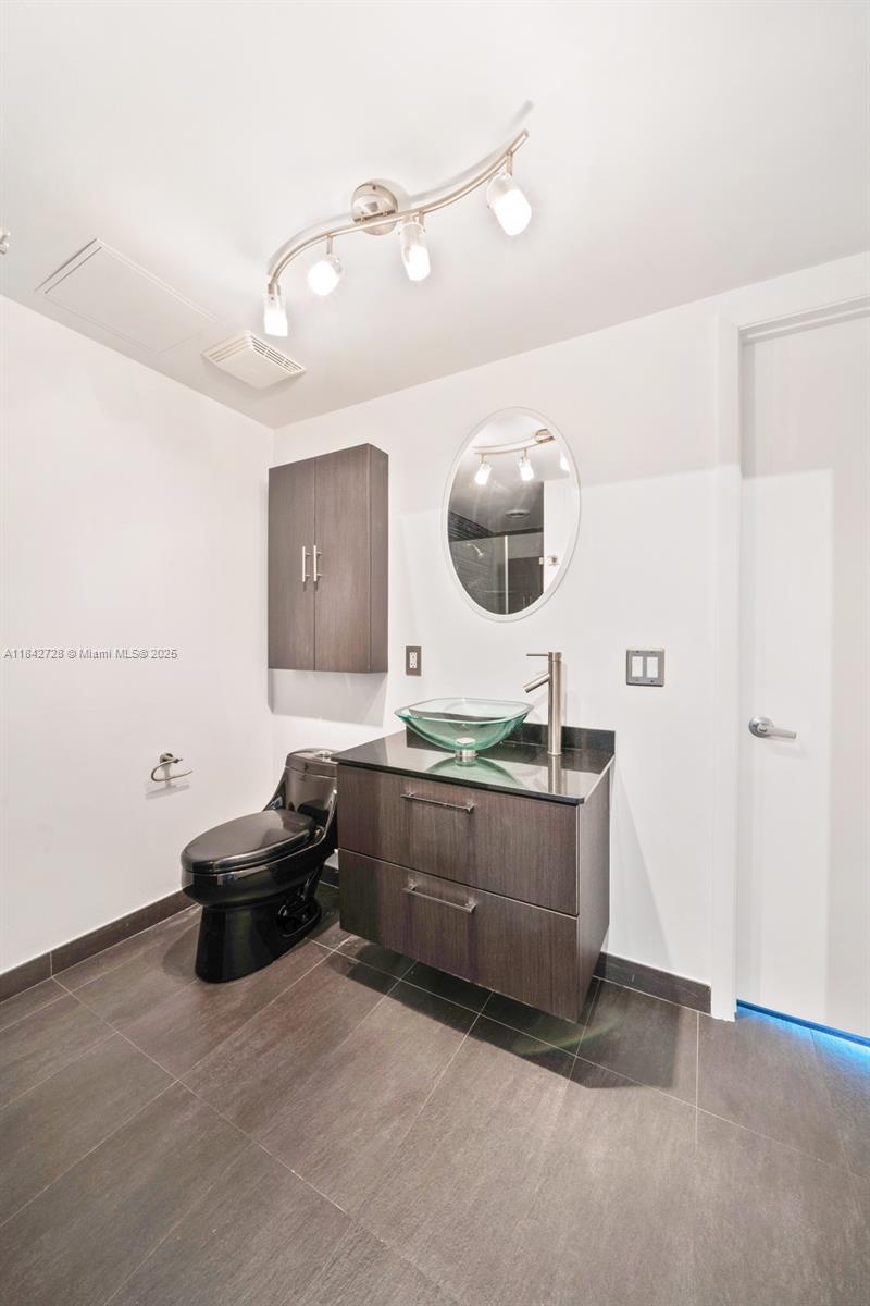 690 SW 1st Court 1001