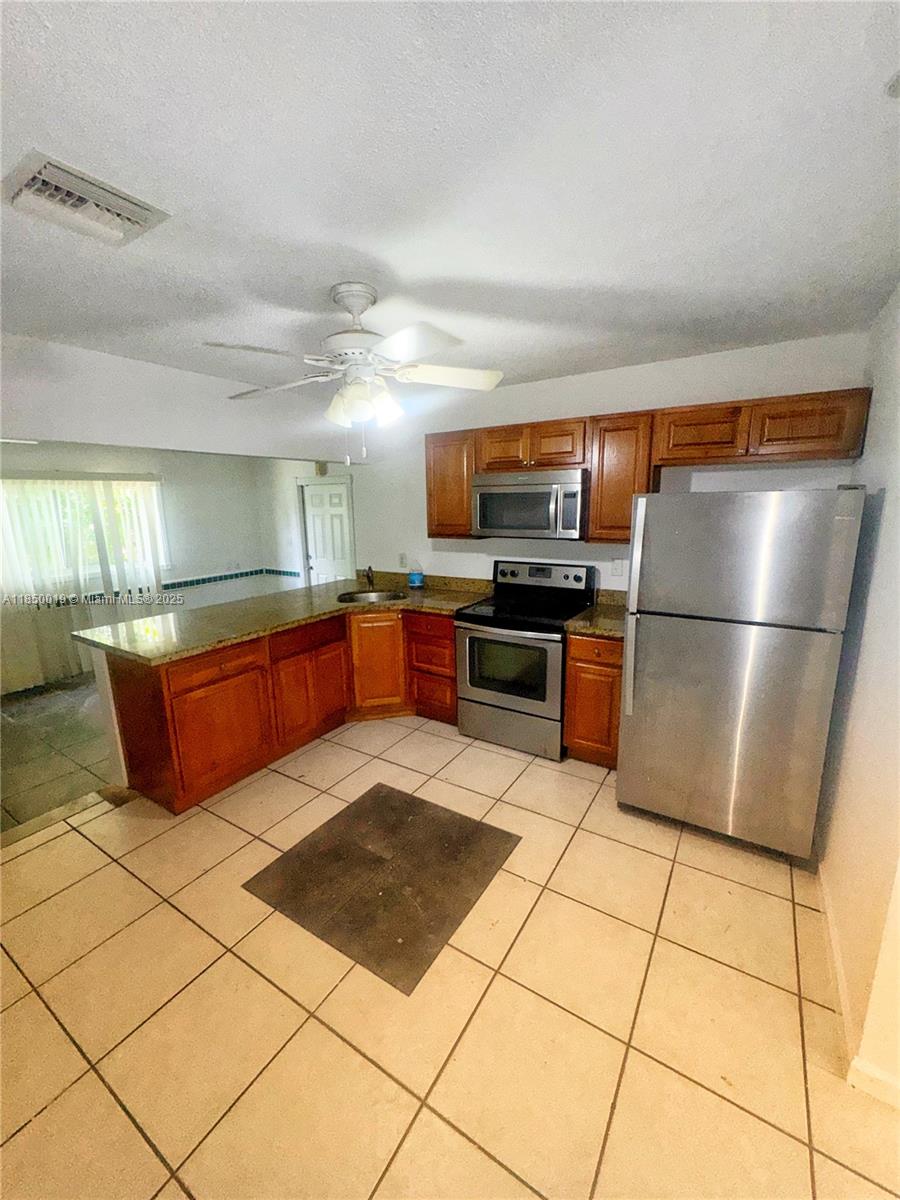 2609 NW 54th St, Tamarac, FL, 33309/$349,999 2 2609 NW 54th St