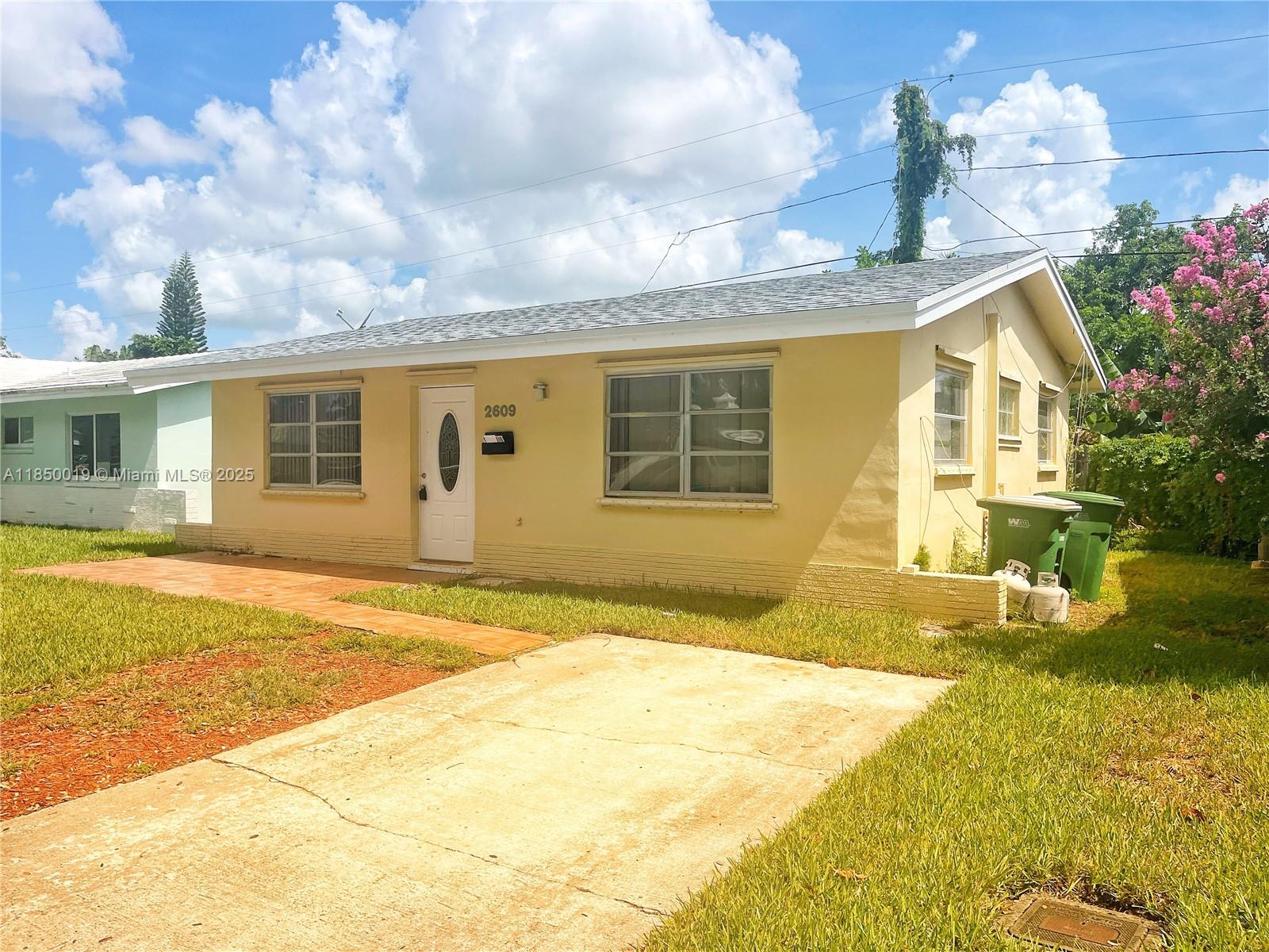 2609 NW 54th St, Tamarac, FL, 33309/$349,999 1 2609 NW 54th St