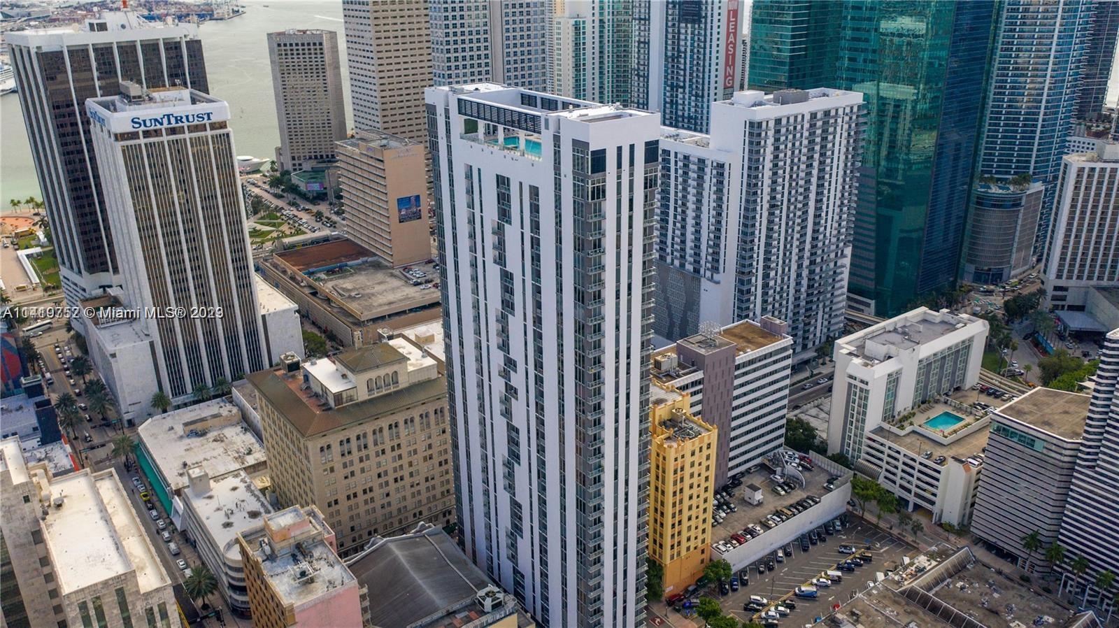 CENTRO CONDO - Residential Lease