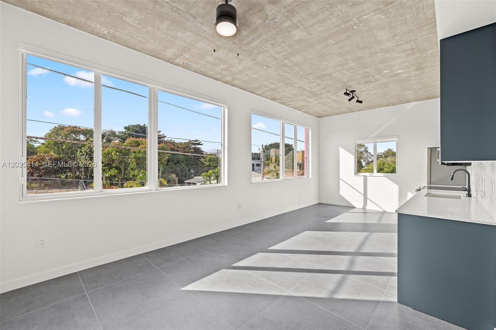 315 NW 32 ST 301