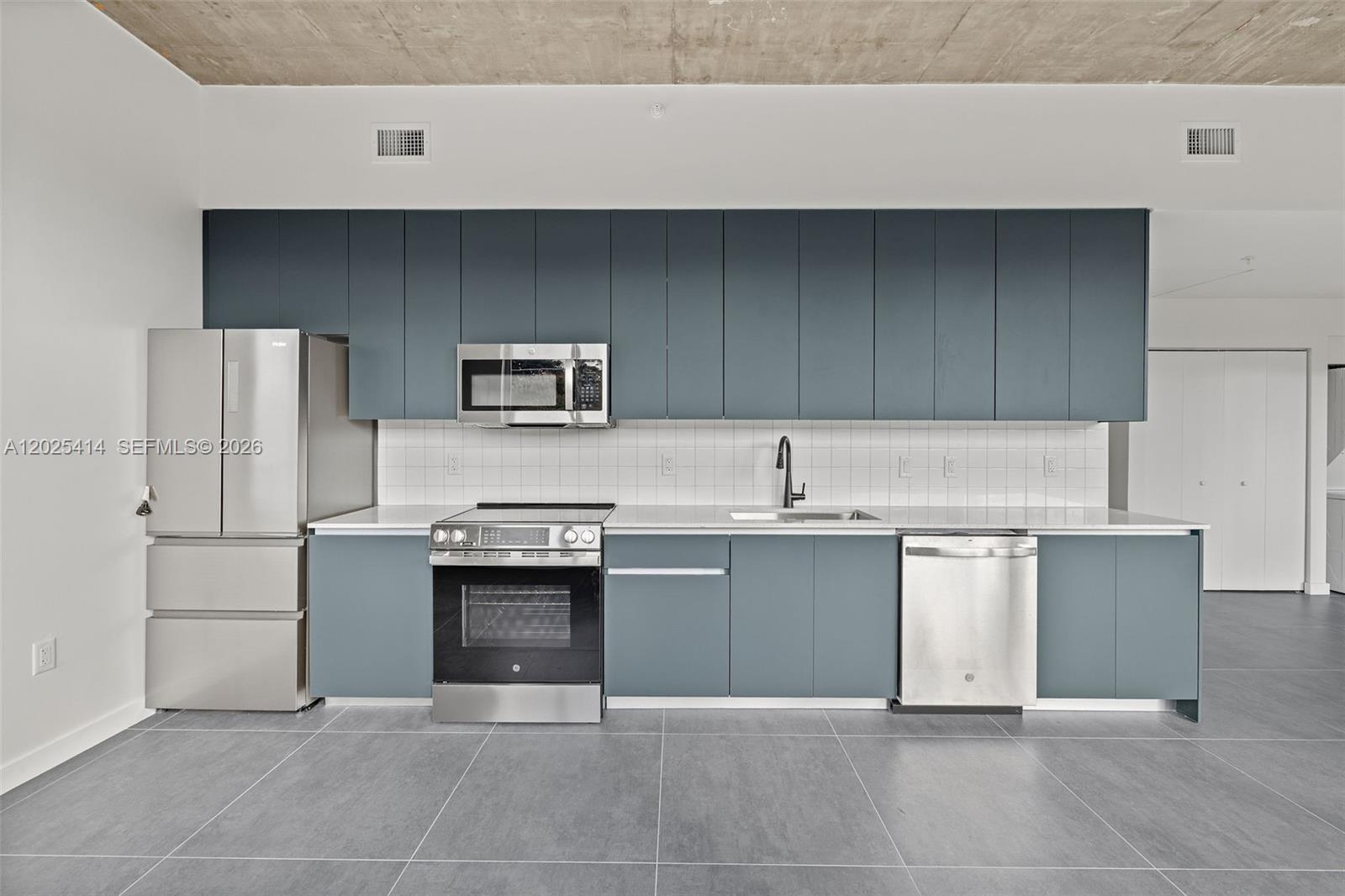 315 NW 32 ST 301