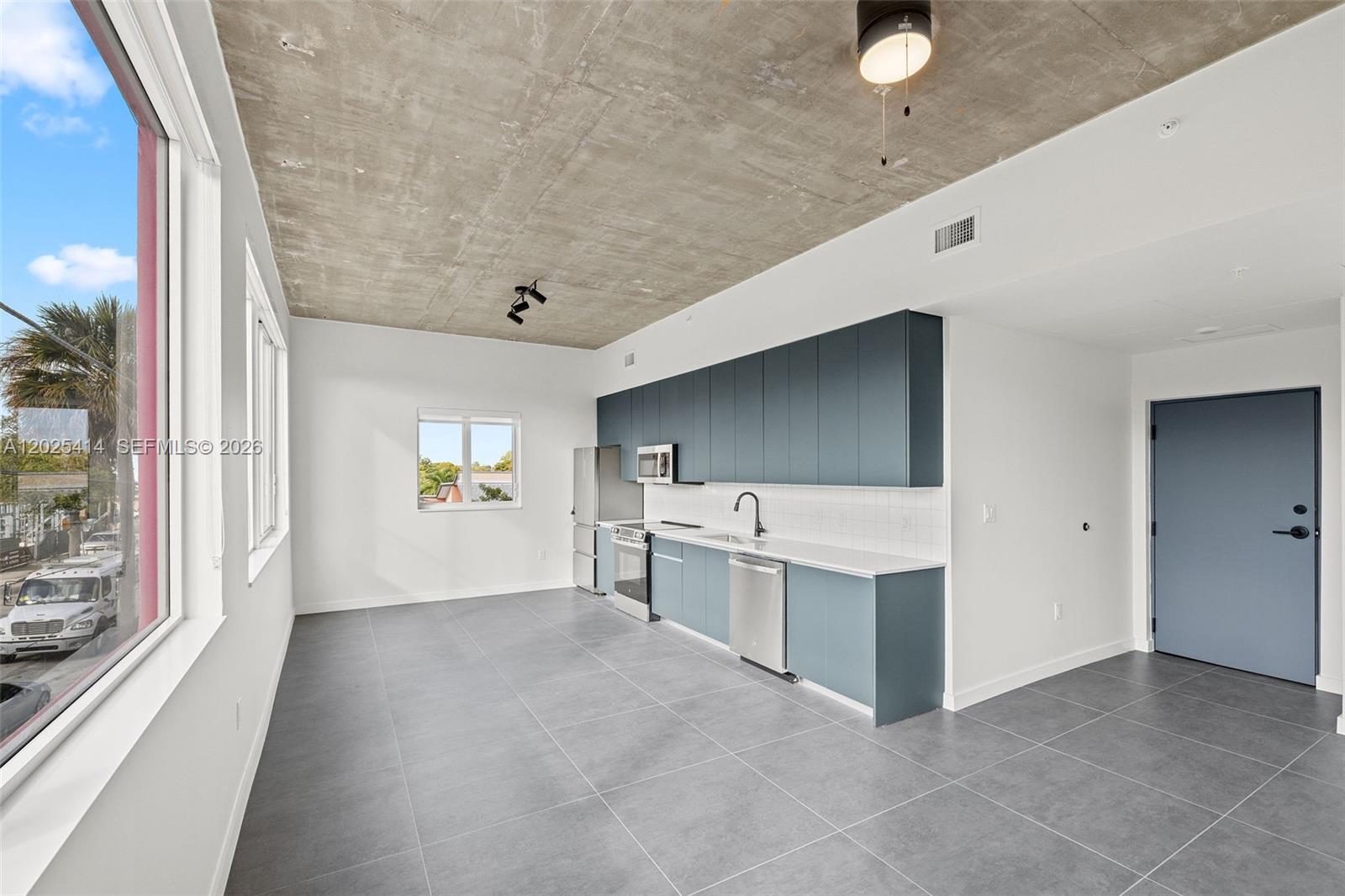 315 NW 32 ST 301
