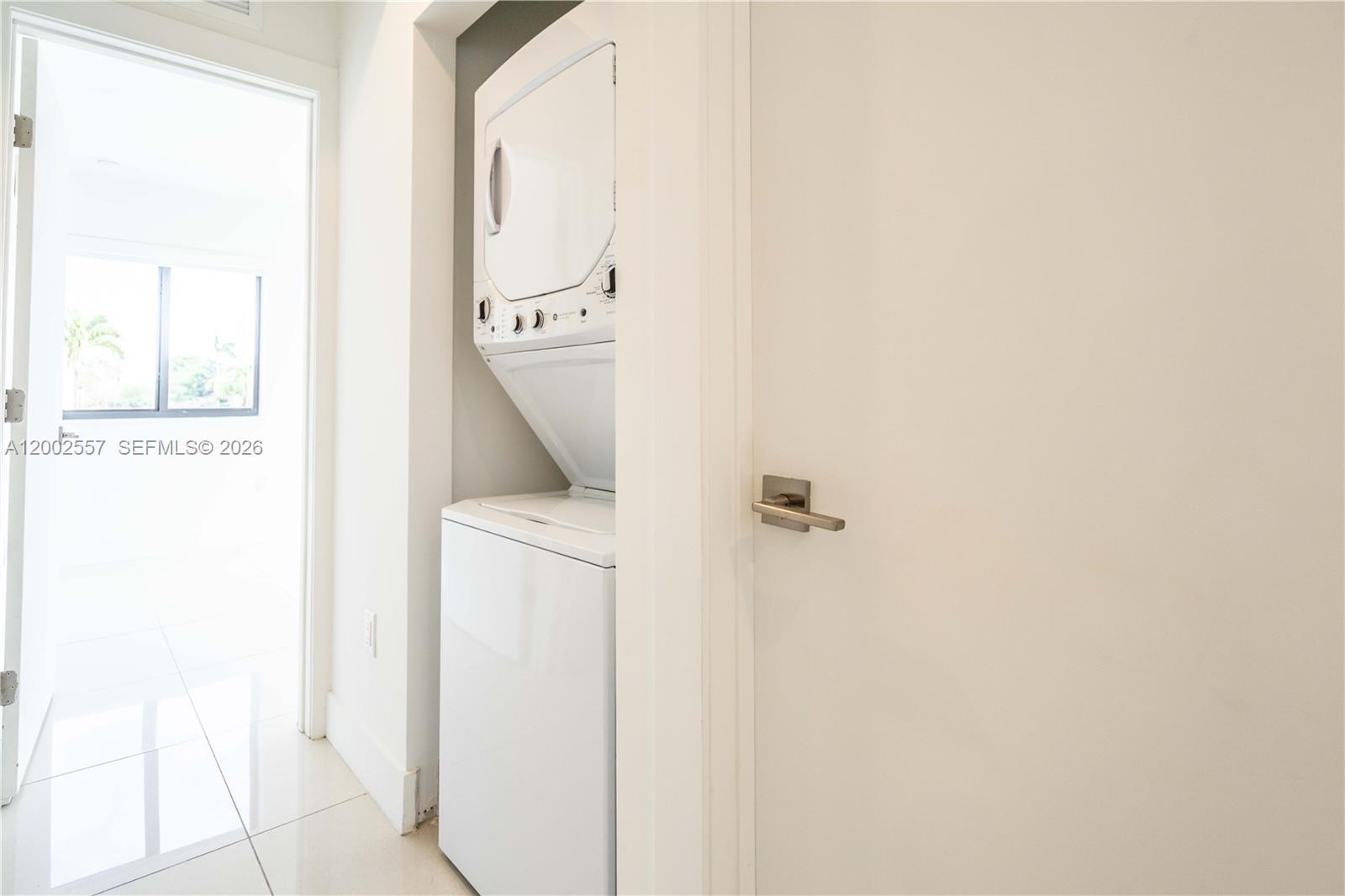 ISLE OF NORMANDY - Residential Lease