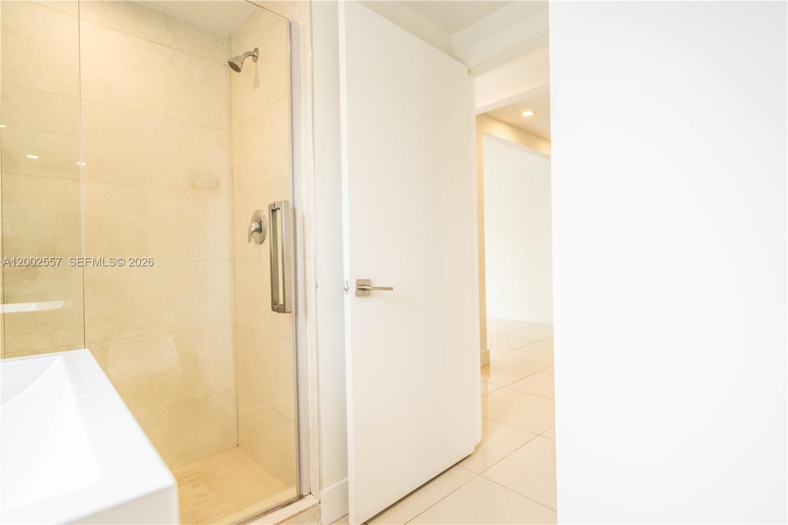 ISLE OF NORMANDY - Residential Lease