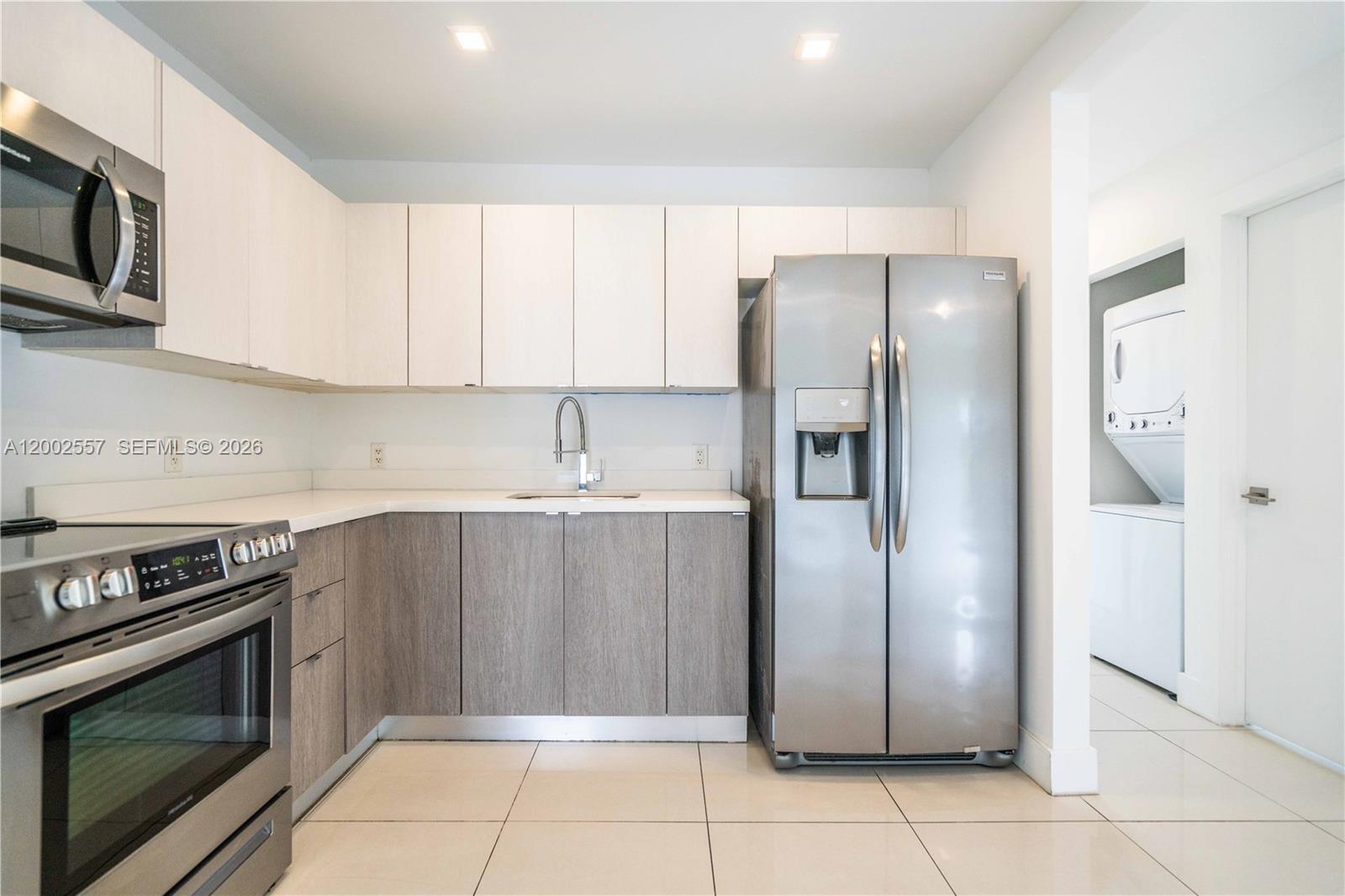 ISLE OF NORMANDY - Residential Lease