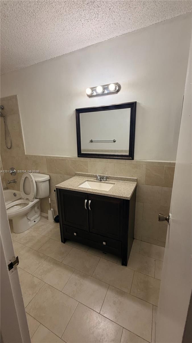 PUERTA DEL SOL CONDO - Residential