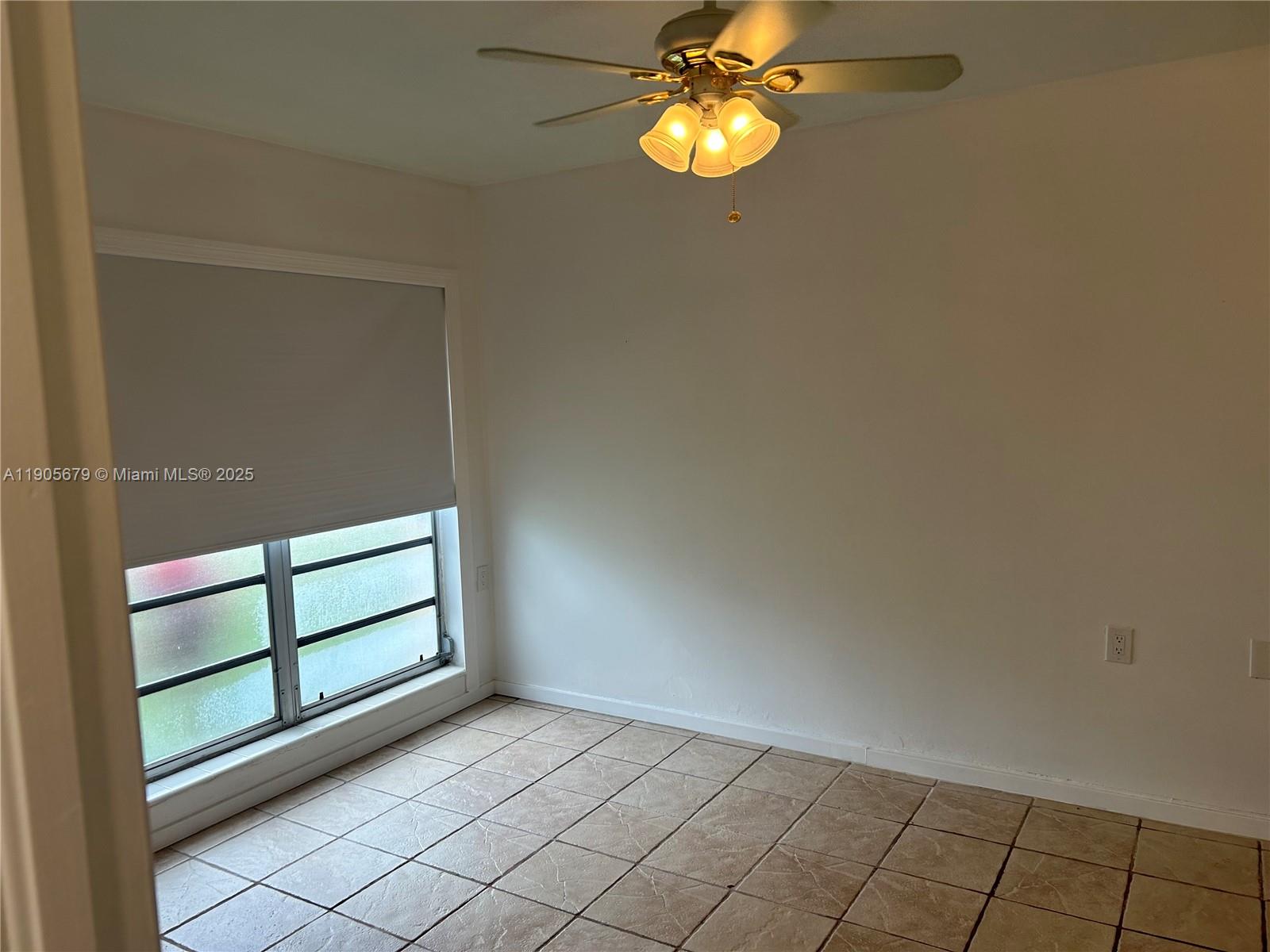 LIDO BAY LODGE CONDOMINIU - Residential Lease