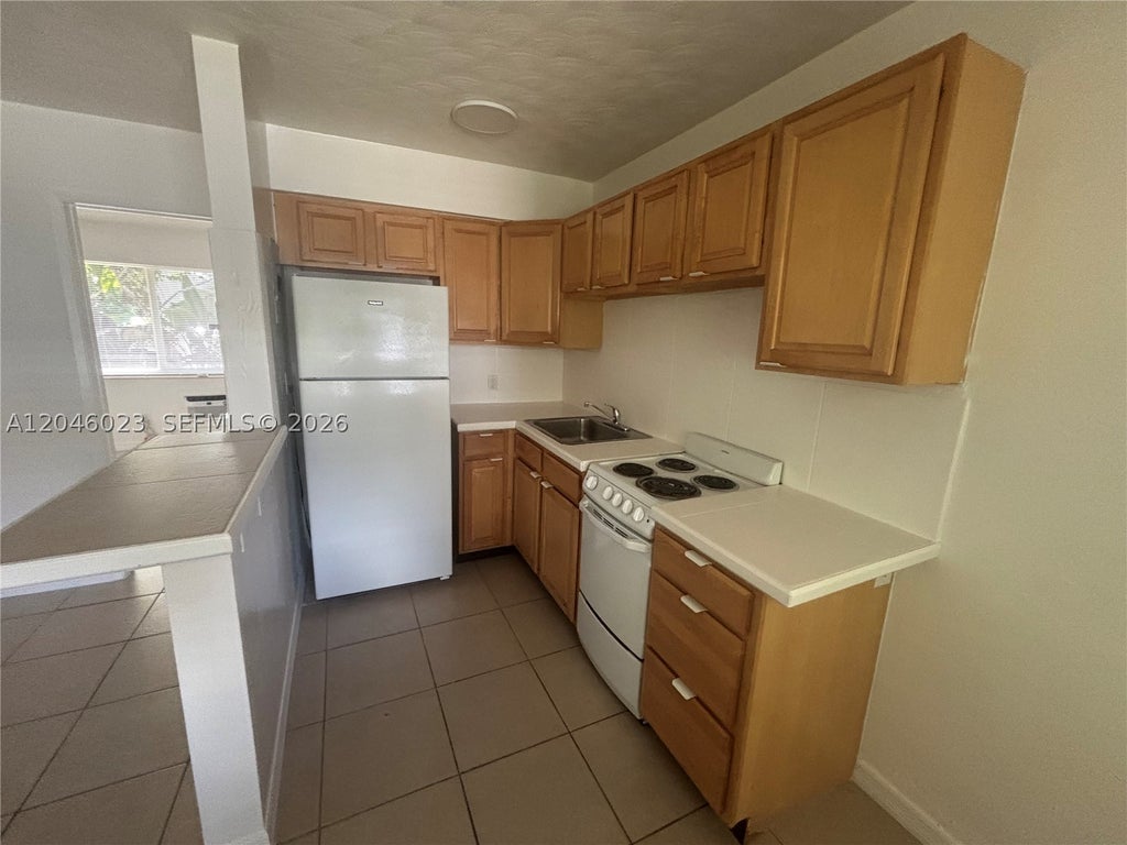 Photo of 1211 NE 6th St #2, Fort Lauderdale, FL 33304 (MLS # A12046023)