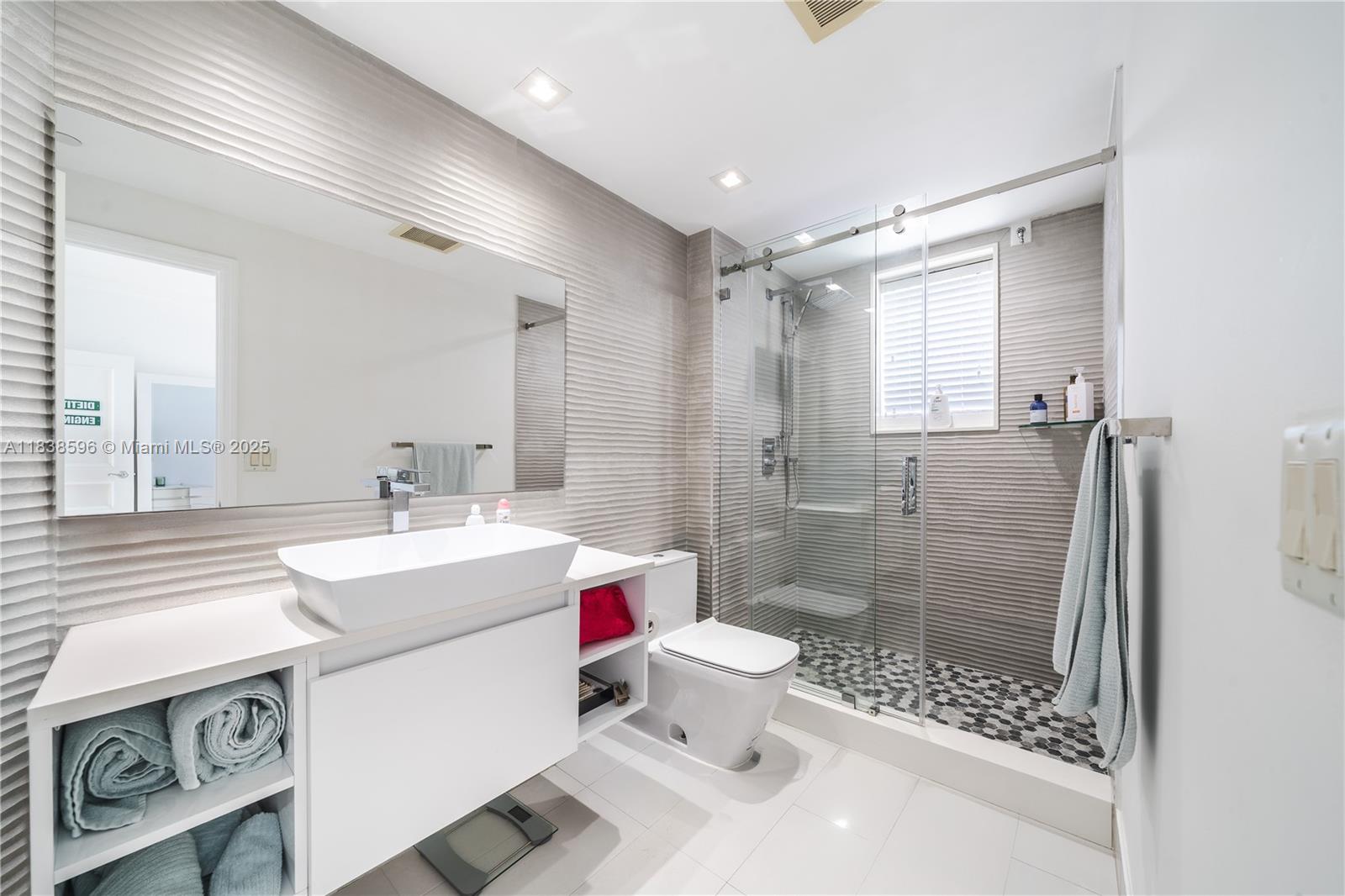 ATLANTIC III AT THE POINT - Residential