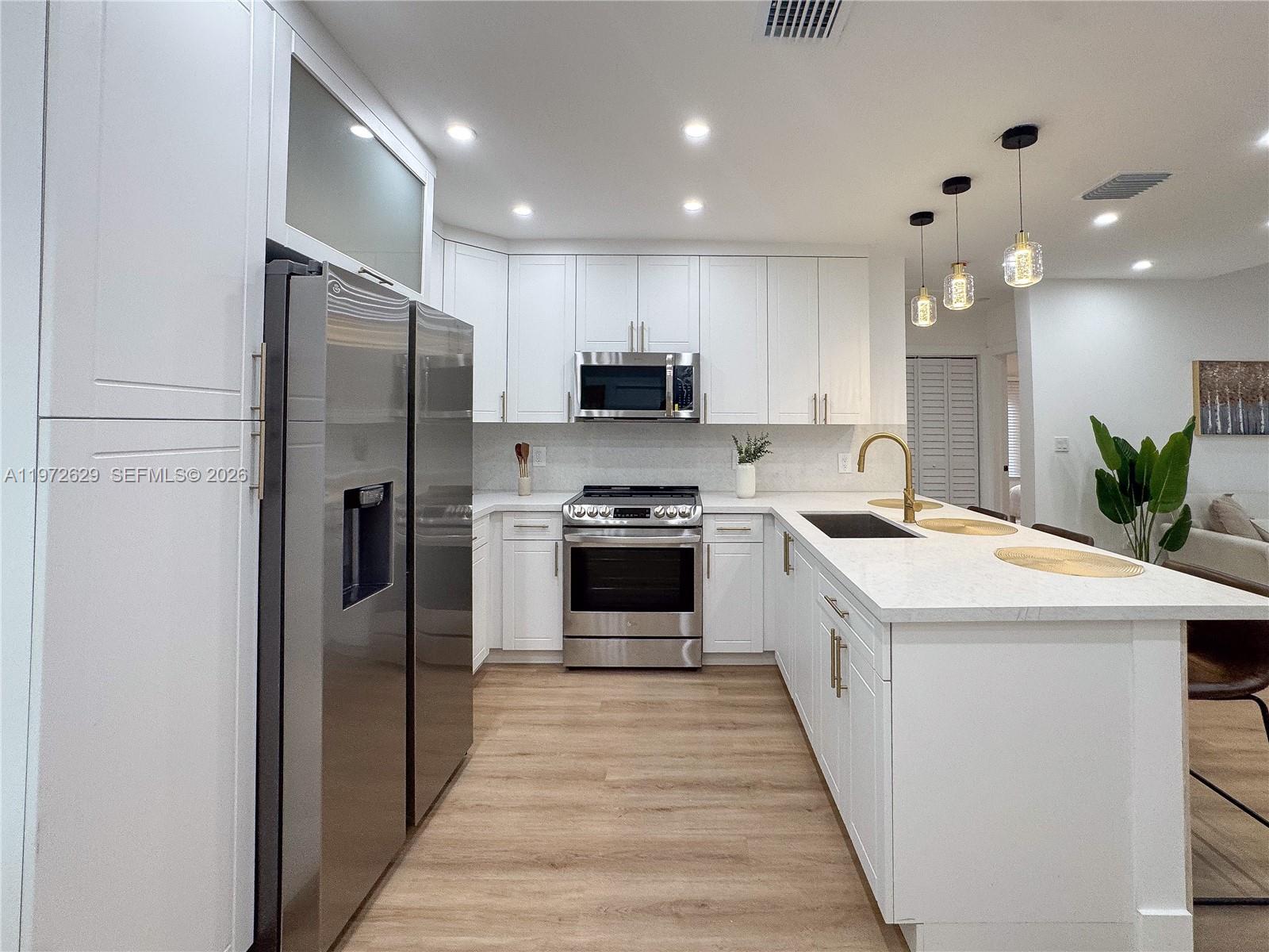 SEVENTH AVE PARK - Residential