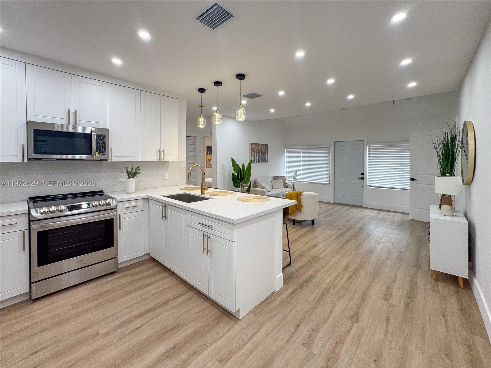 SEVENTH AVE PARK - Residential