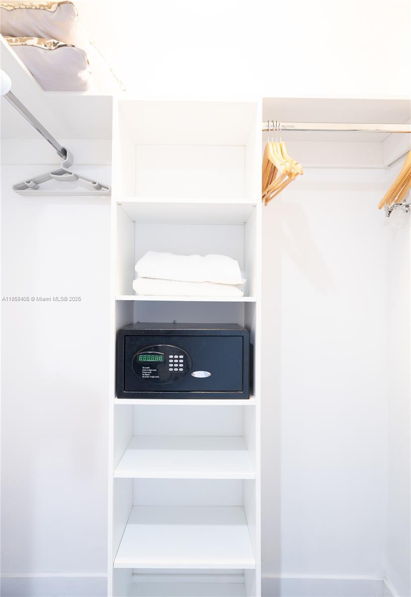 BEACHWALK CONDOMINIUM - Residential