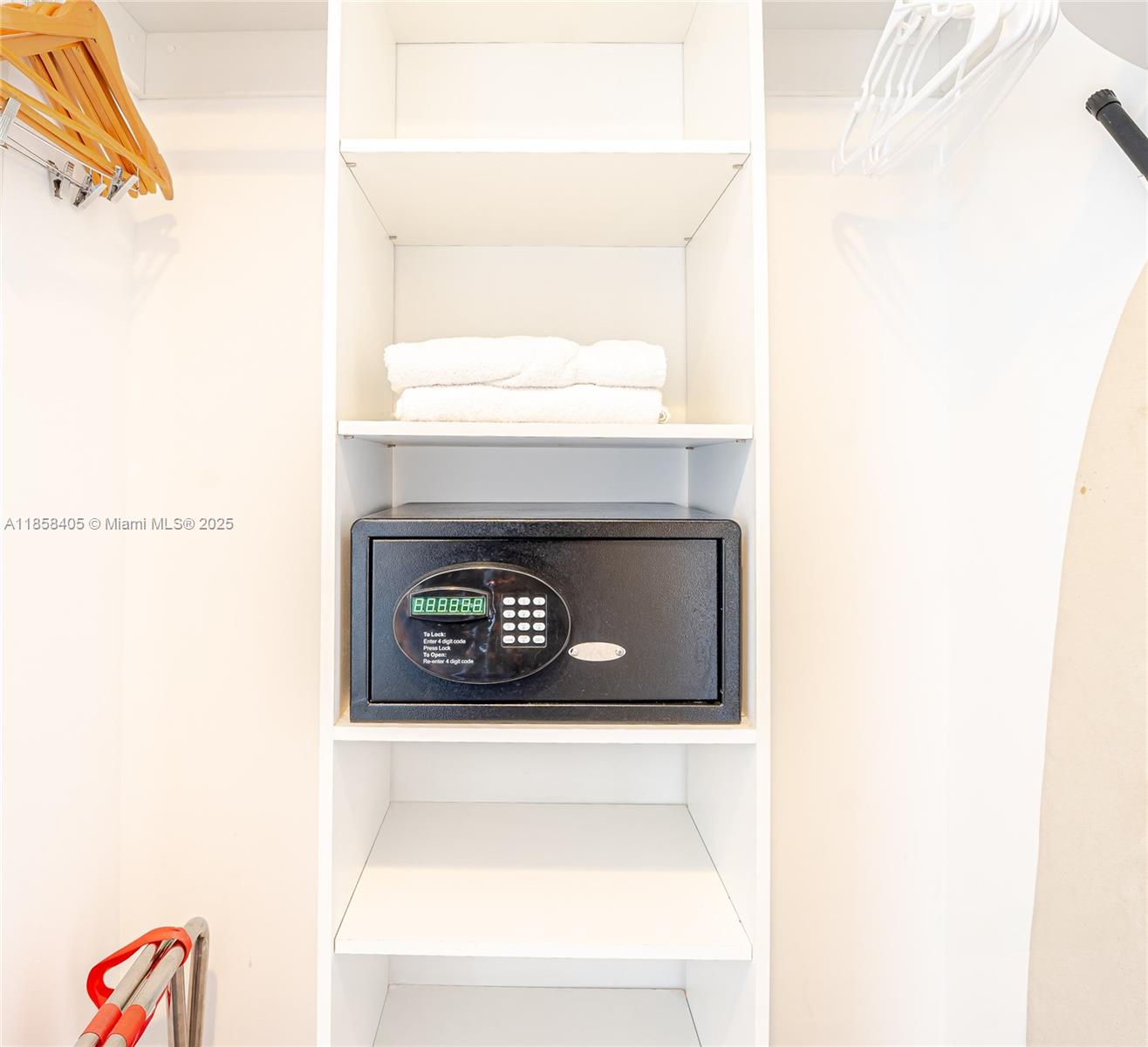 BEACHWALK CONDOMINIUM - Residential