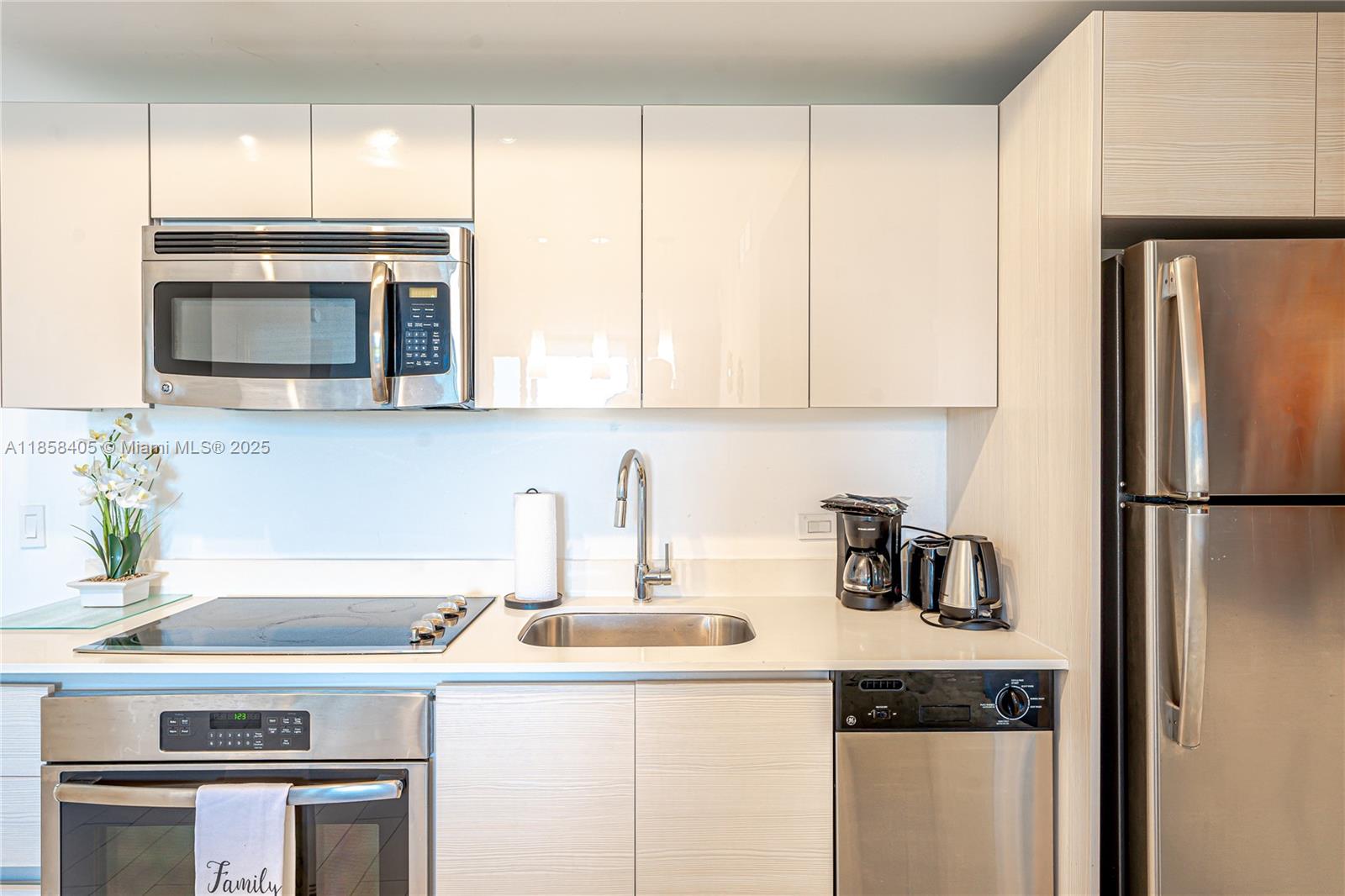 BEACHWALK CONDOMINIUM - Residential