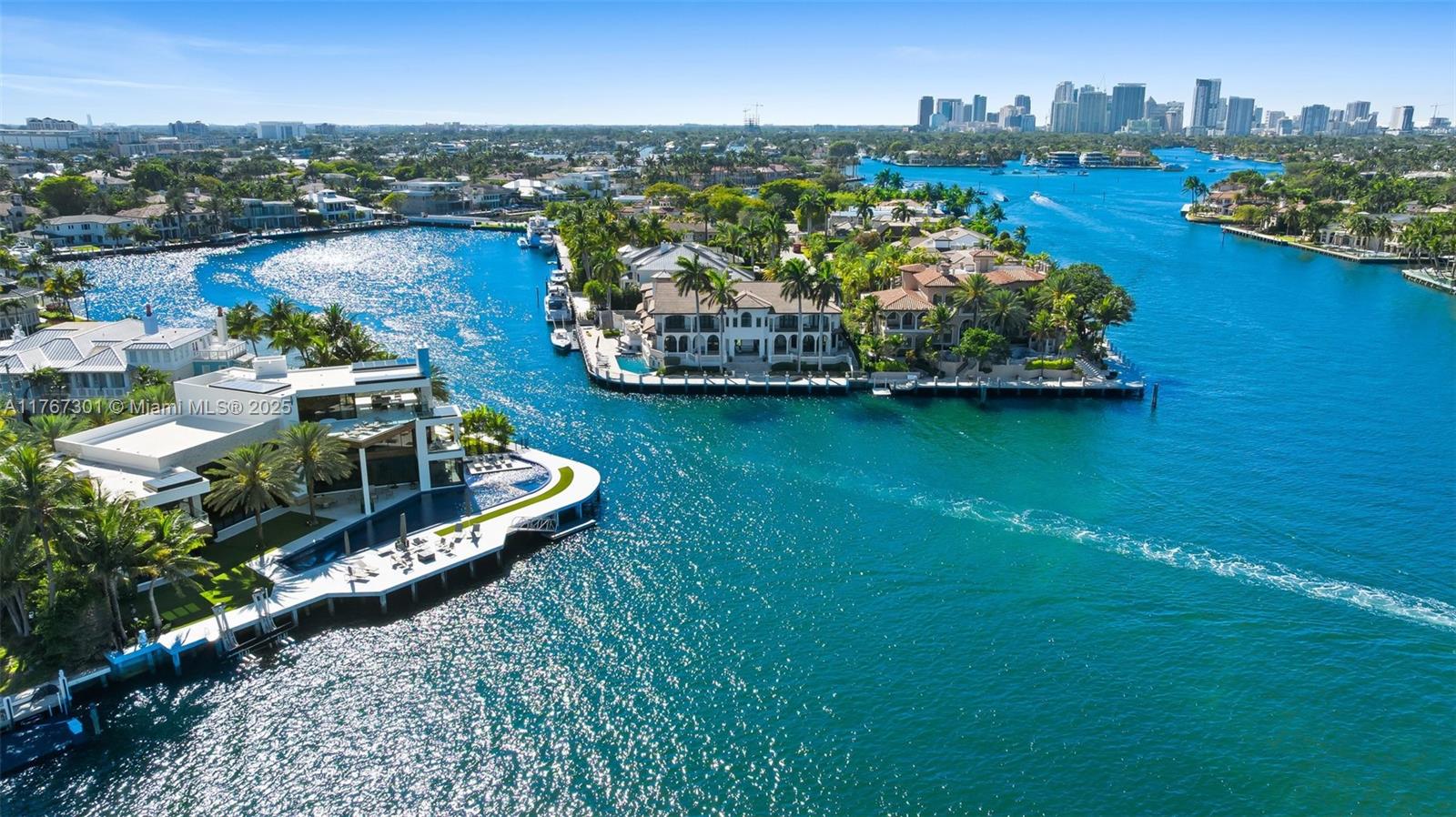 ISLA BAHIA - Residential