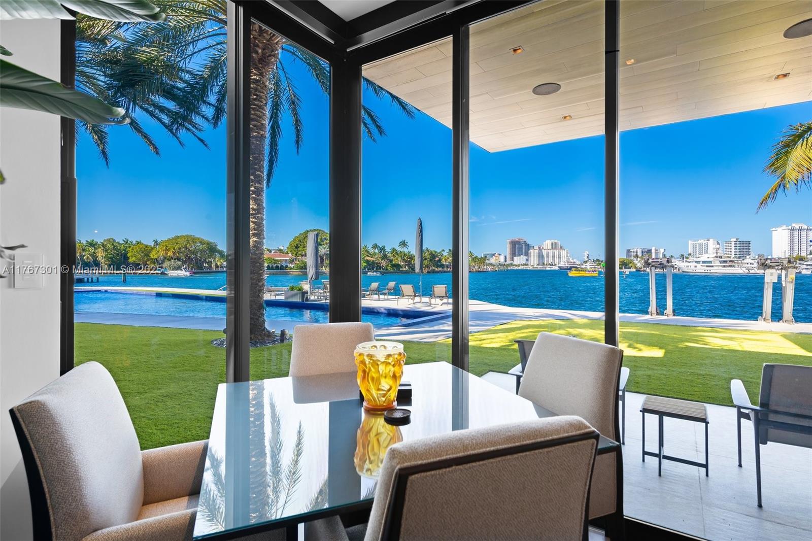 ISLA BAHIA - Residential