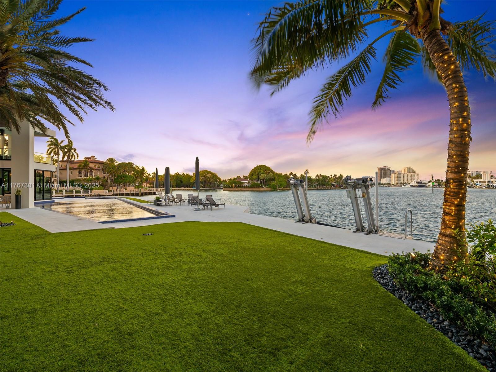 ISLA BAHIA - Residential