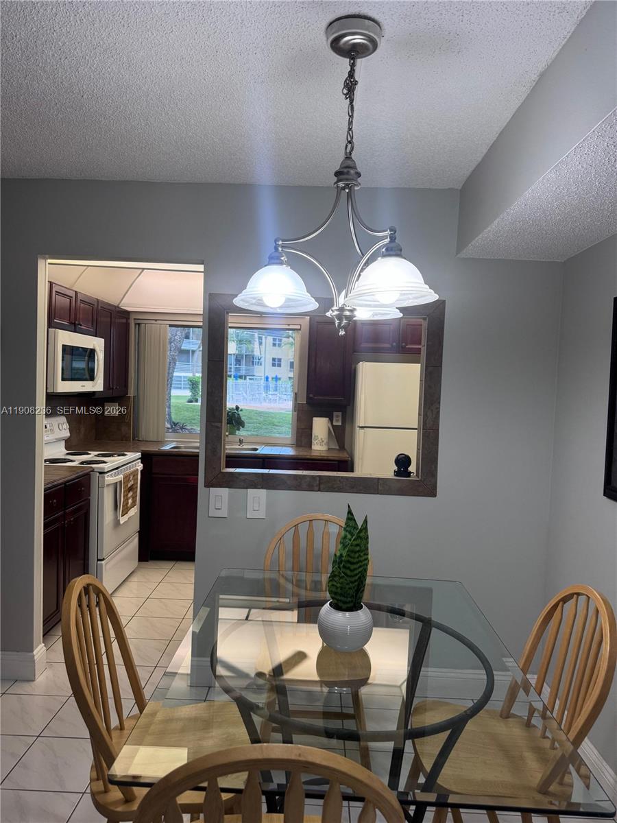 LIME BAY CONDOMINIUM 3 - Residential