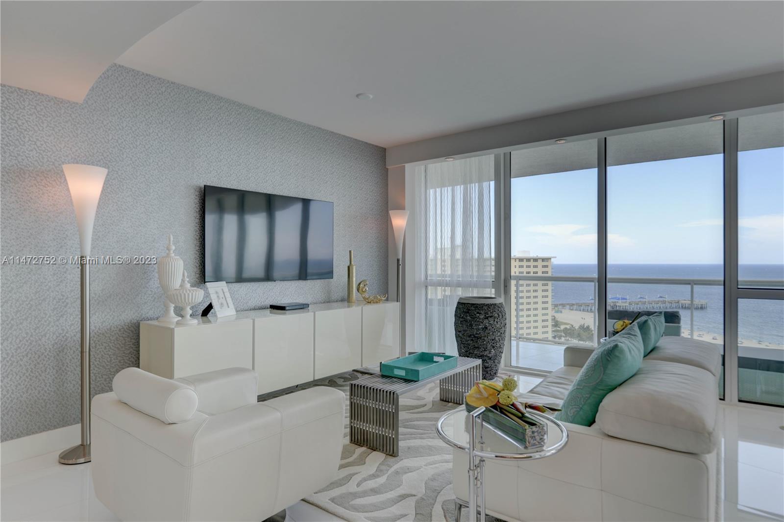 PLAZA AT OCEANSIDE (THE) - Residential