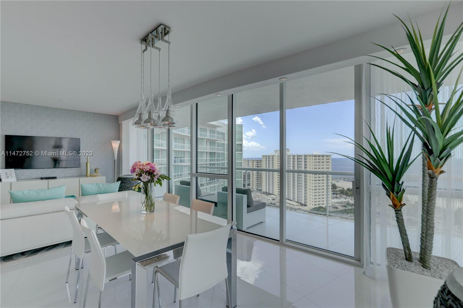 PLAZA AT OCEANSIDE (THE) - Residential