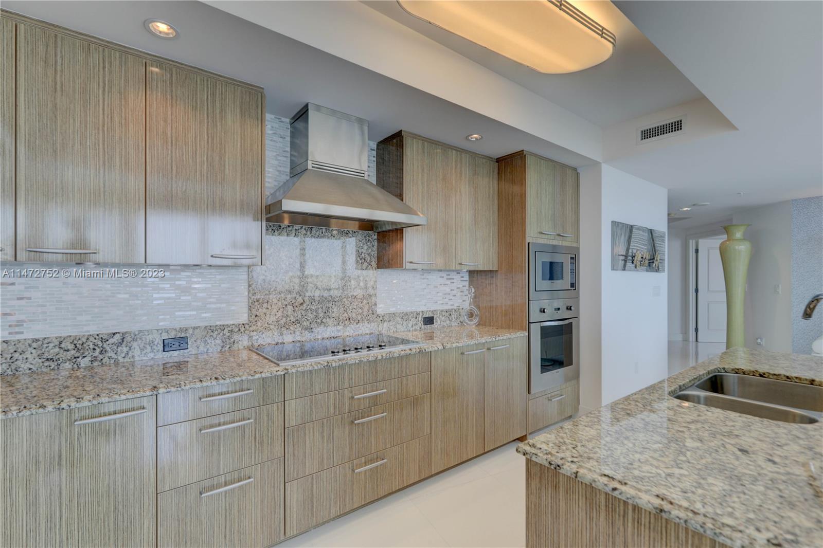 PLAZA AT OCEANSIDE (THE) - Residential