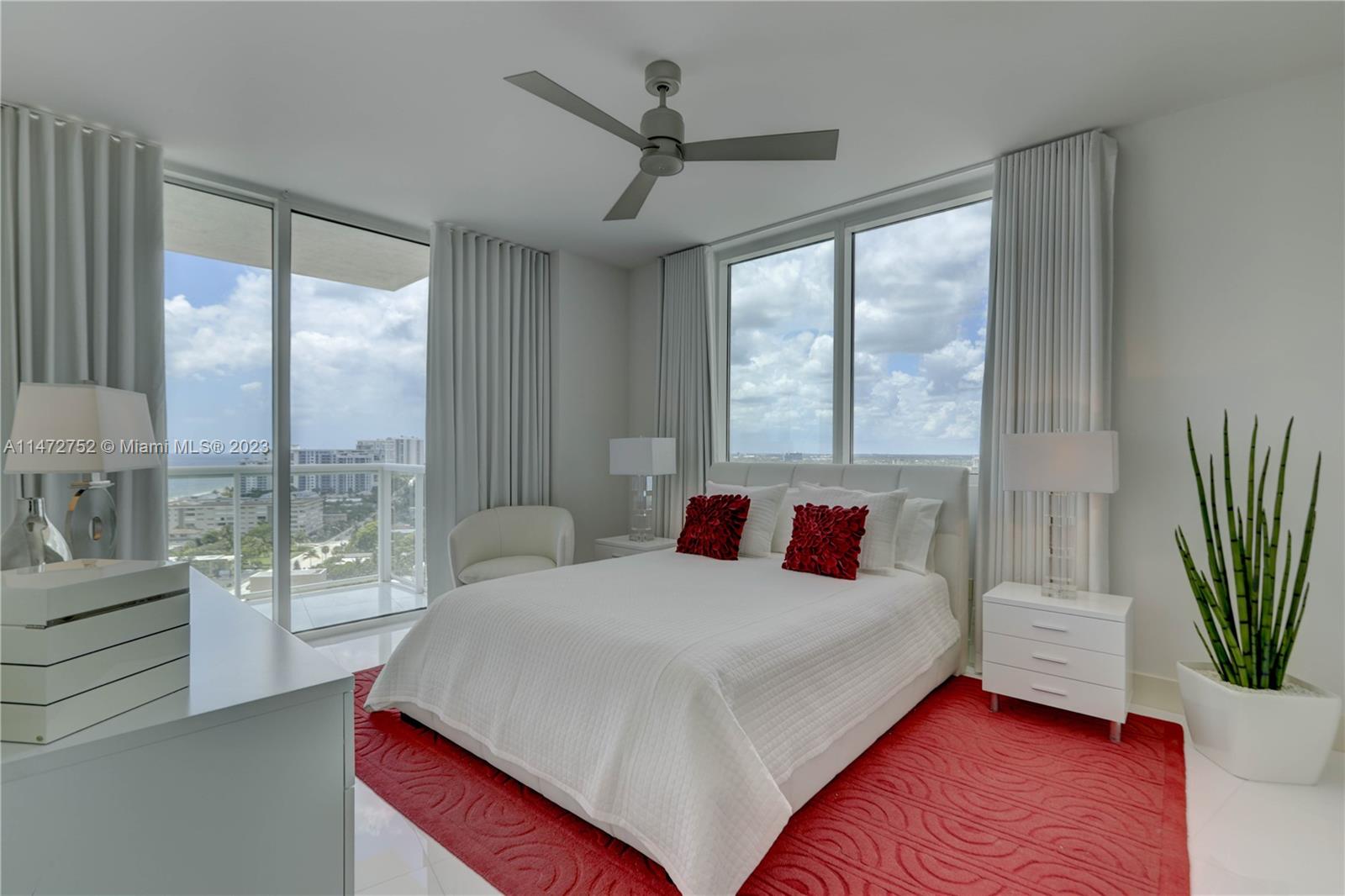 PLAZA AT OCEANSIDE (THE) - Residential