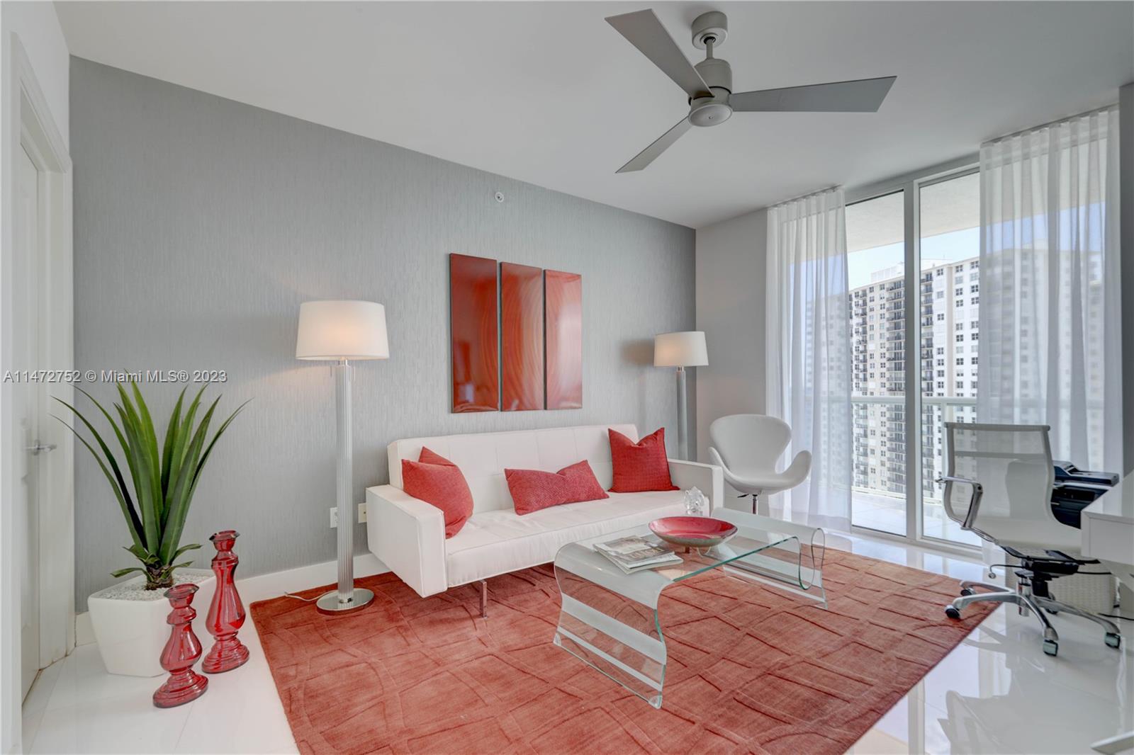 PLAZA AT OCEANSIDE (THE) - Residential