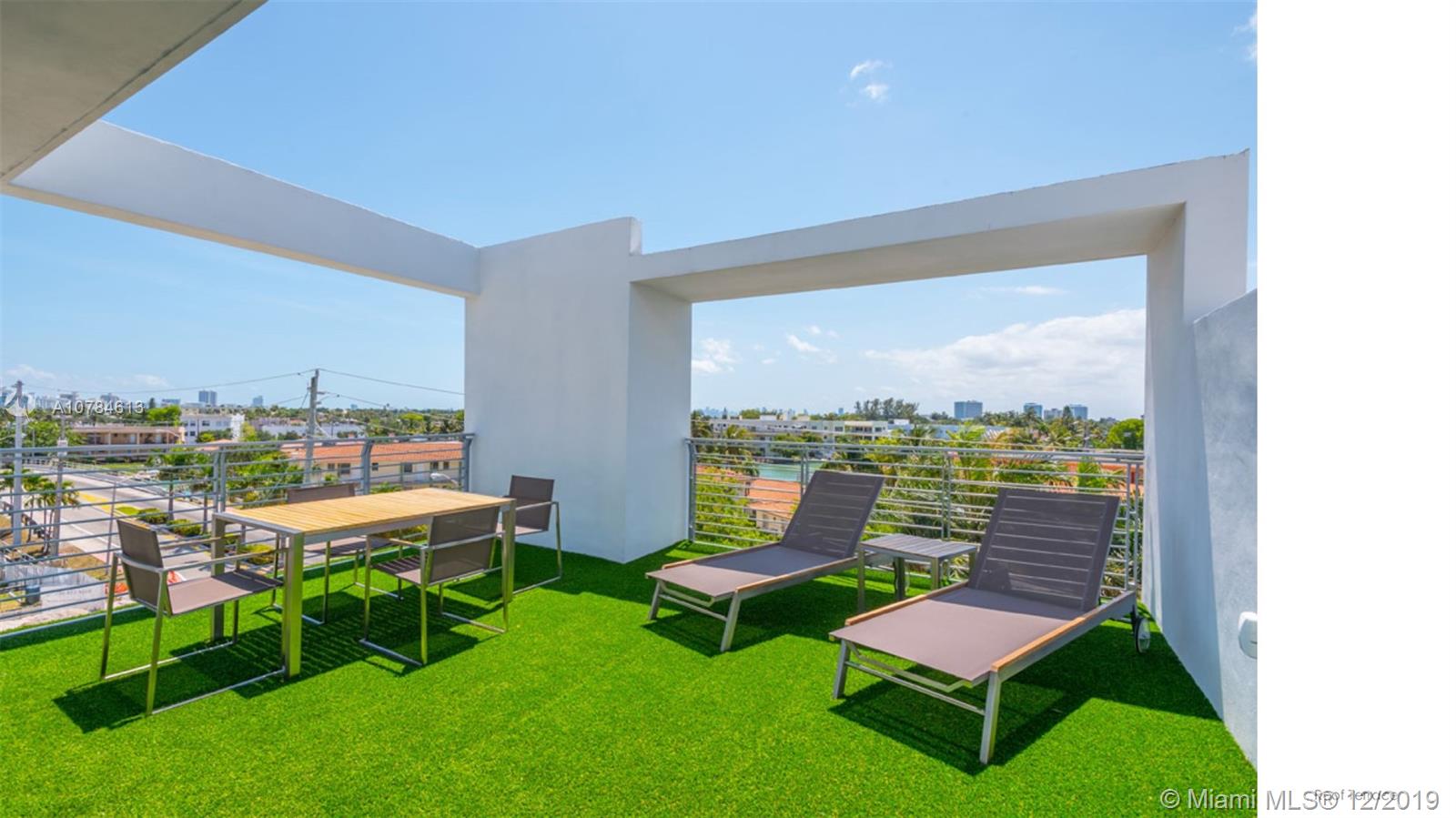 Iris on the Bay - Residential