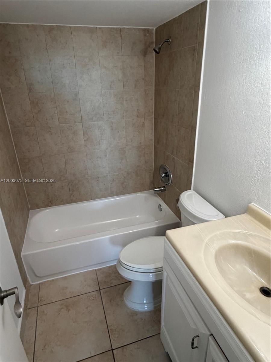 BAYVIEW PALMS CONDO - Residential