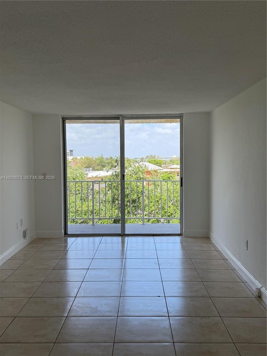 BAYVIEW PALMS CONDO - Residential