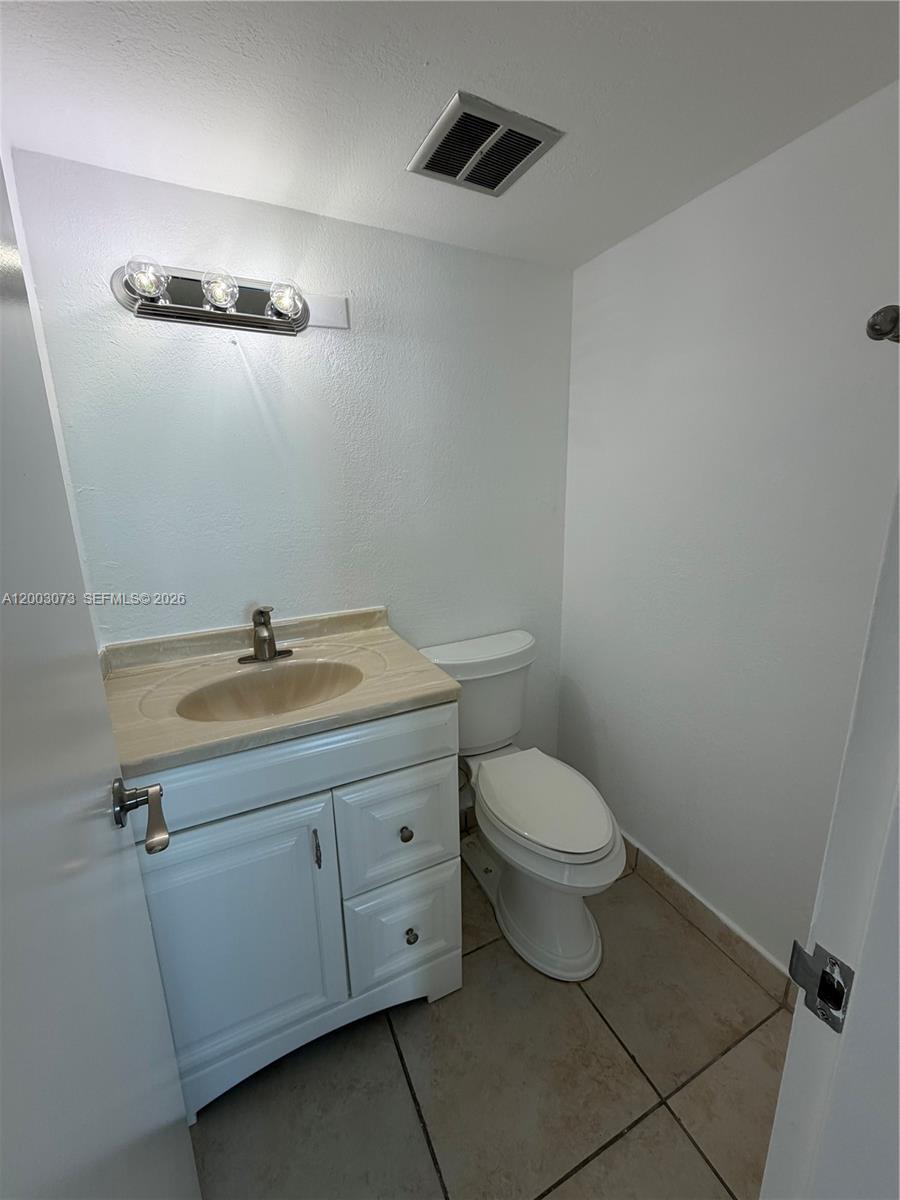 BAYVIEW PALMS CONDO - Residential