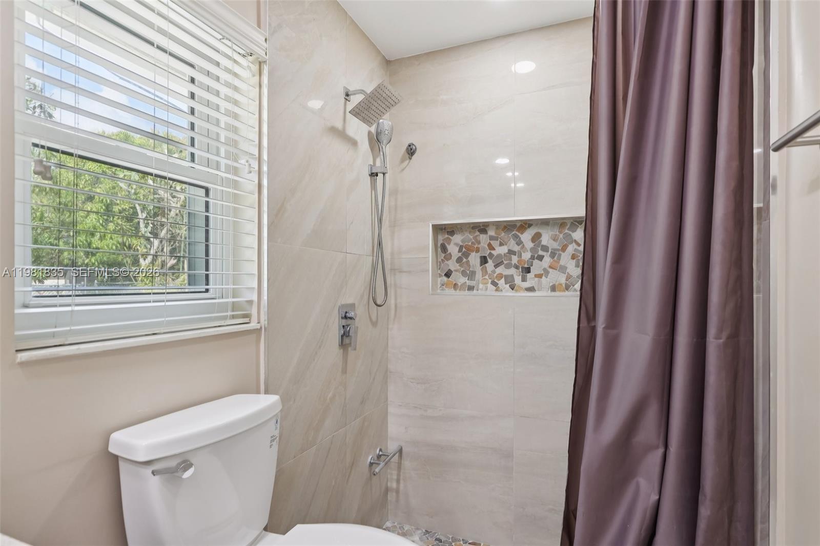 WOOD LAKE - Residential Lease