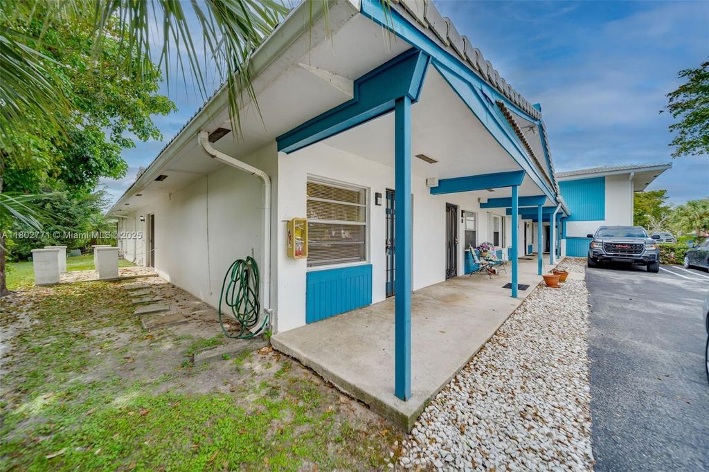 Photo of 11640 NW 39th St #1, Coral Springs, FL 33065 (MLS # A11802771)